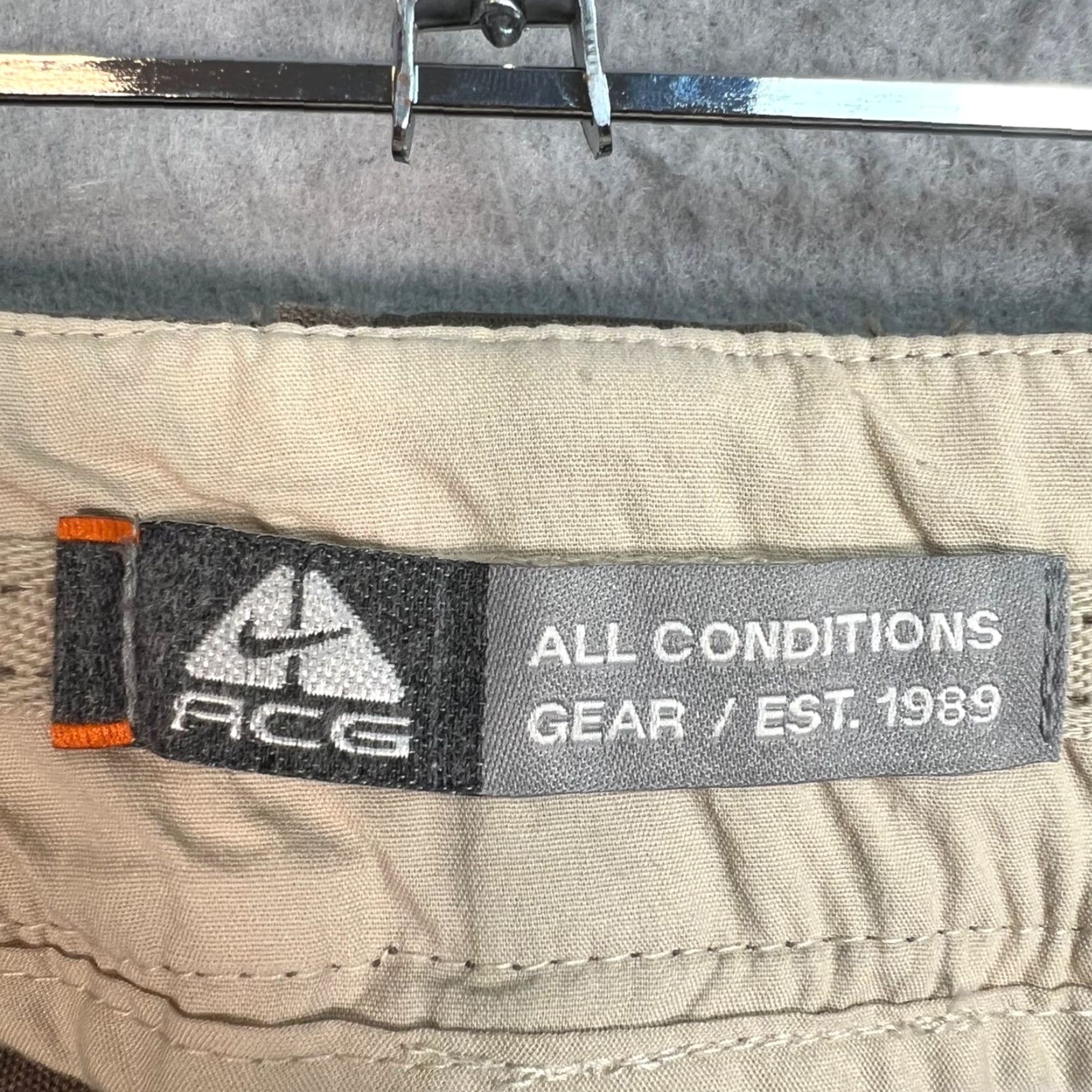 Nike Nike ACG Pants Womens 8 Khaki Cargo Organic Cotton Blend Outdoor Size 30" / US 8 / IT 44 - 3 Thumbnail