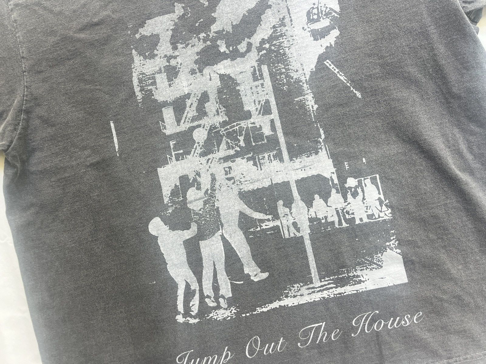 Vintage Jump out the house tee Size US M / EU 48-50 / 2 - 2 Thumbnail
