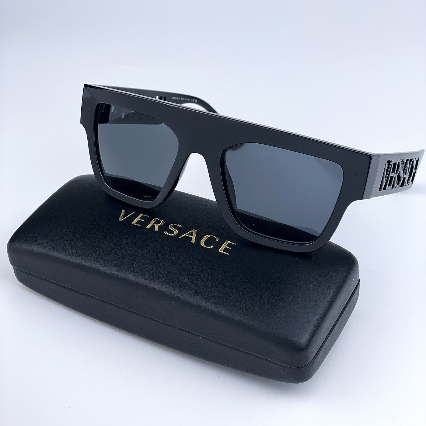 image of New Versace Ve4430U Gb1/87 Square Unisex Sunglasses in Black/Grey, Men's