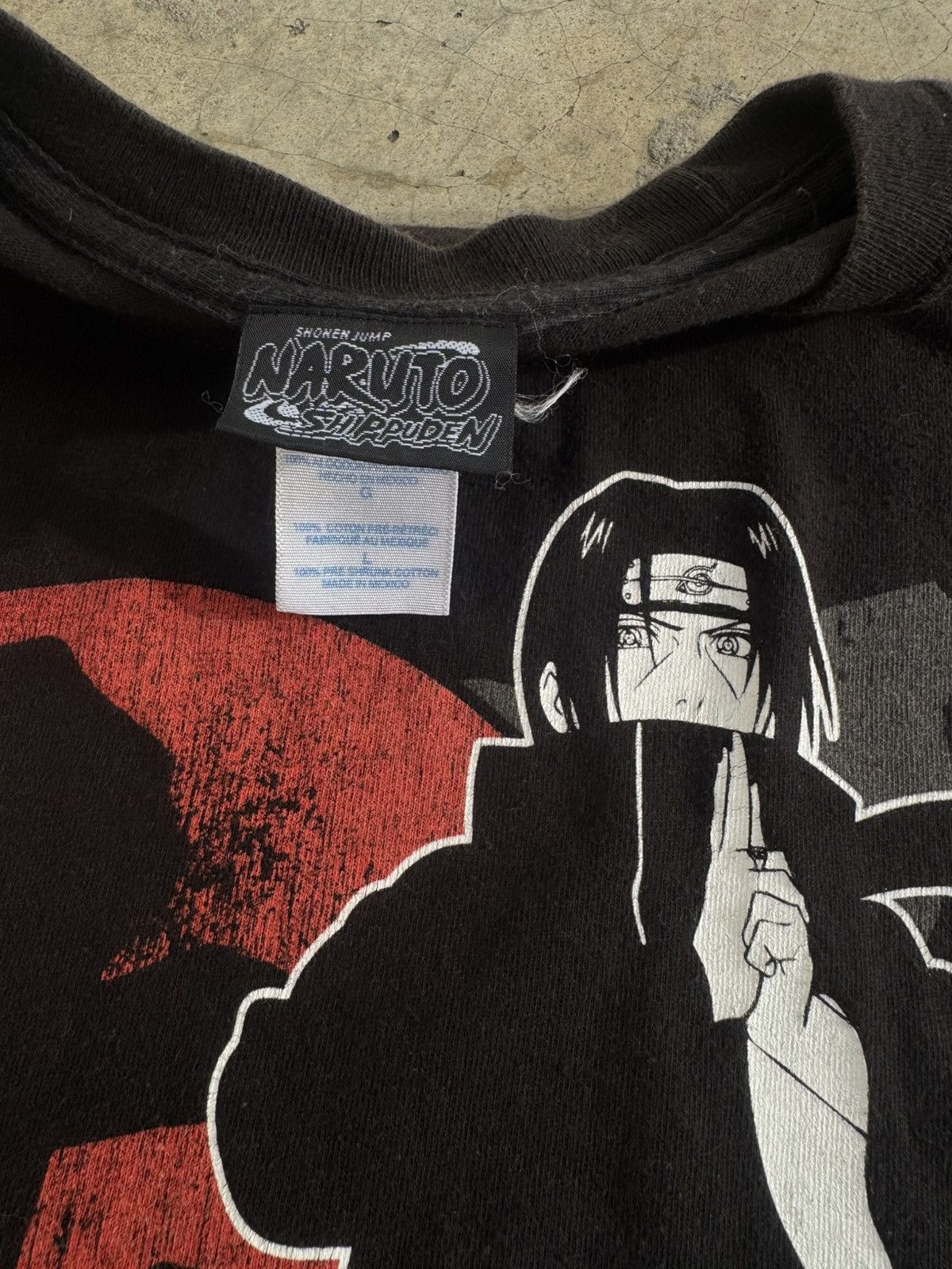 Anime Vintage naruto “ITACHI” 2002‘s tee Size US L / EU 52-54 / 3 - 4 Thumbnail