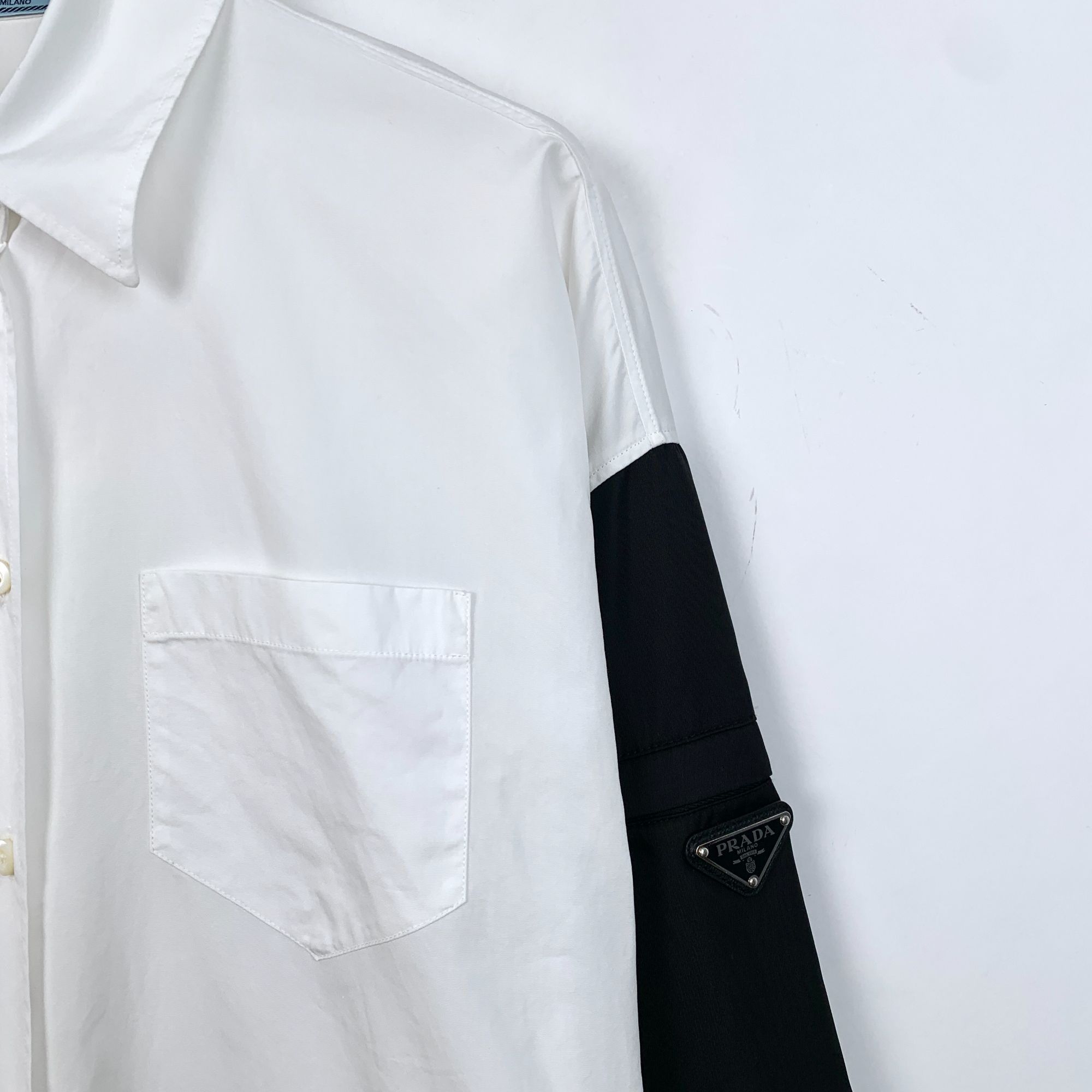 Prada Prada Two-Tone Button-Up Shirt White & Black Long Sleeve Cot Size US S / EU 44-46 / 1 - 3 Thumbnail