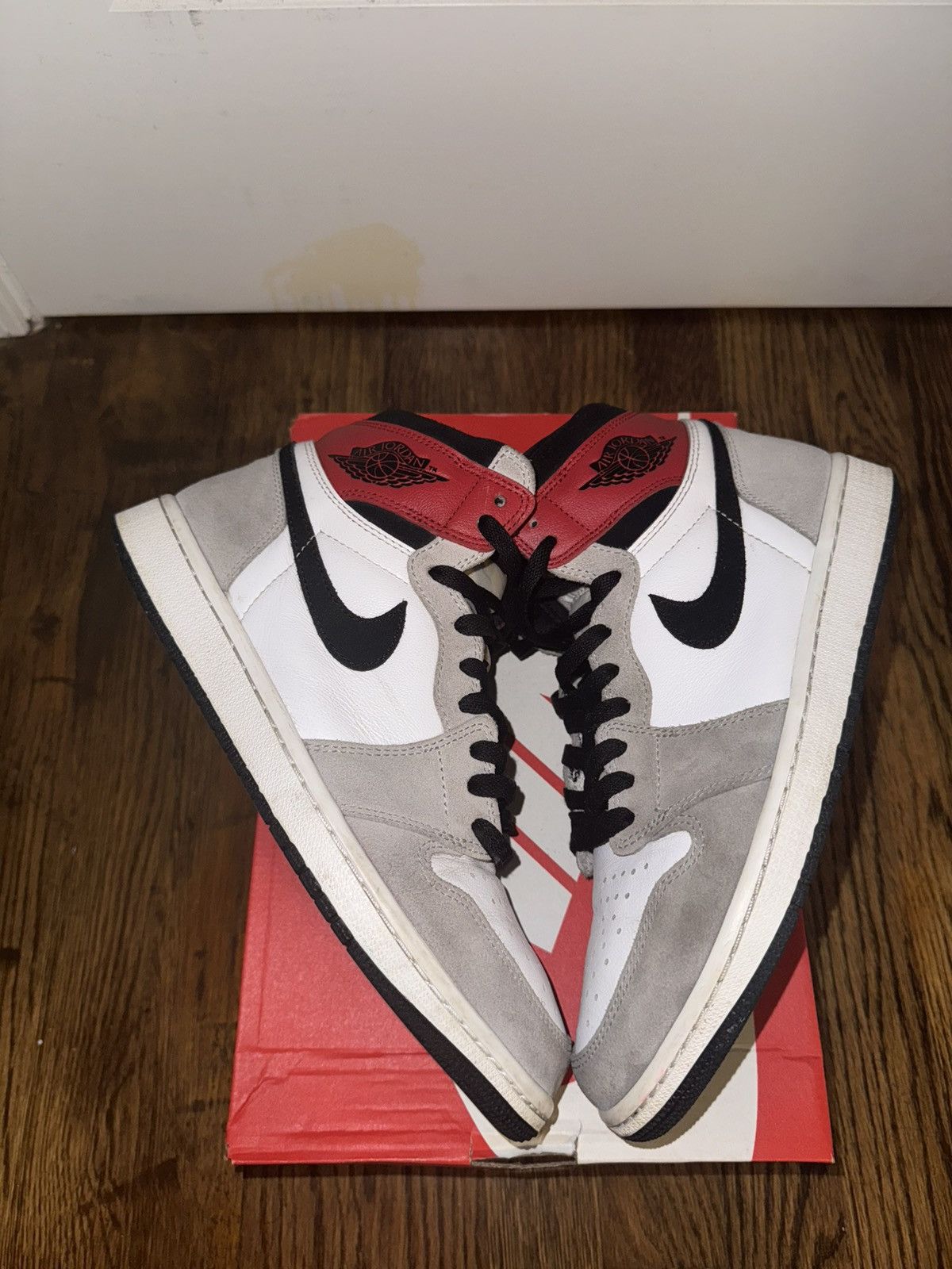 Jordan Brand Air Jordan 1 Smoke Grey Highs Size US 9.5 / EU 42-43 - 2 Thumbnail