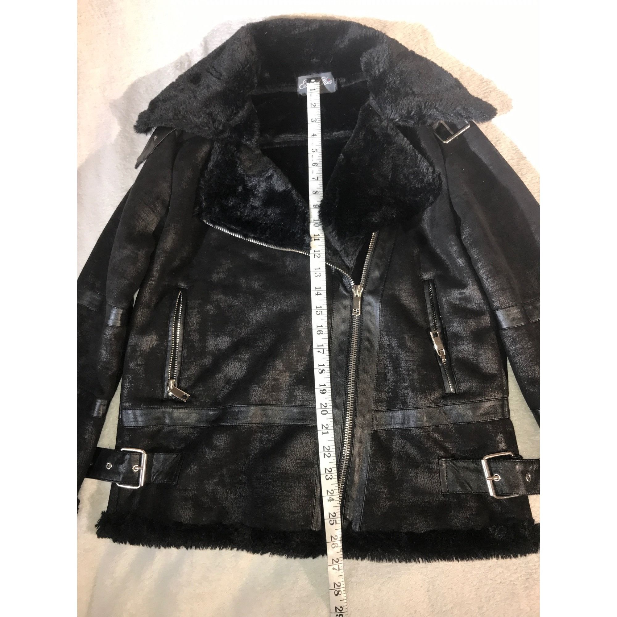 Other Sleek Chic Black Faux Leather & Fur Women's Zip Up Moto Coat Size M / US 6-8 / IT 42-44 - 5 Thumbnail