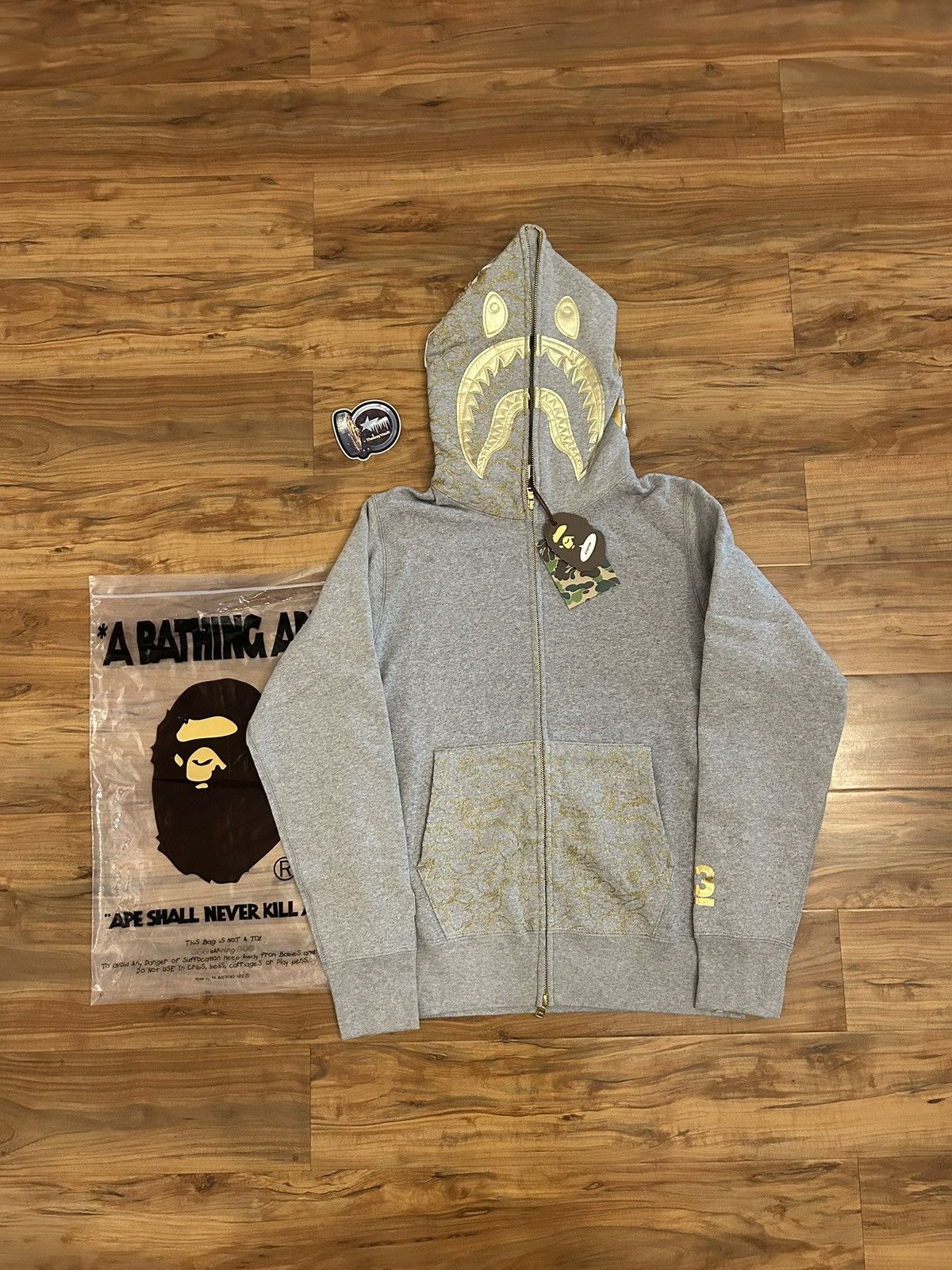 Bape NEW Bape 23rd Anniversary Shark Full Zip Hoodie Size US S / EU 44-46 / 1 - 1 Thumbnail