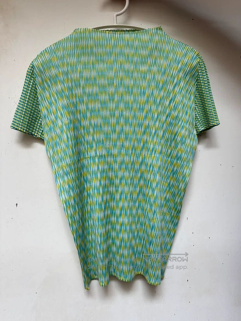 Issey Miyake Issey Miyake Green Short-Sleeve T-shirt Size XL / US 12-14 / IT 48-50 - 1 Thumbnail