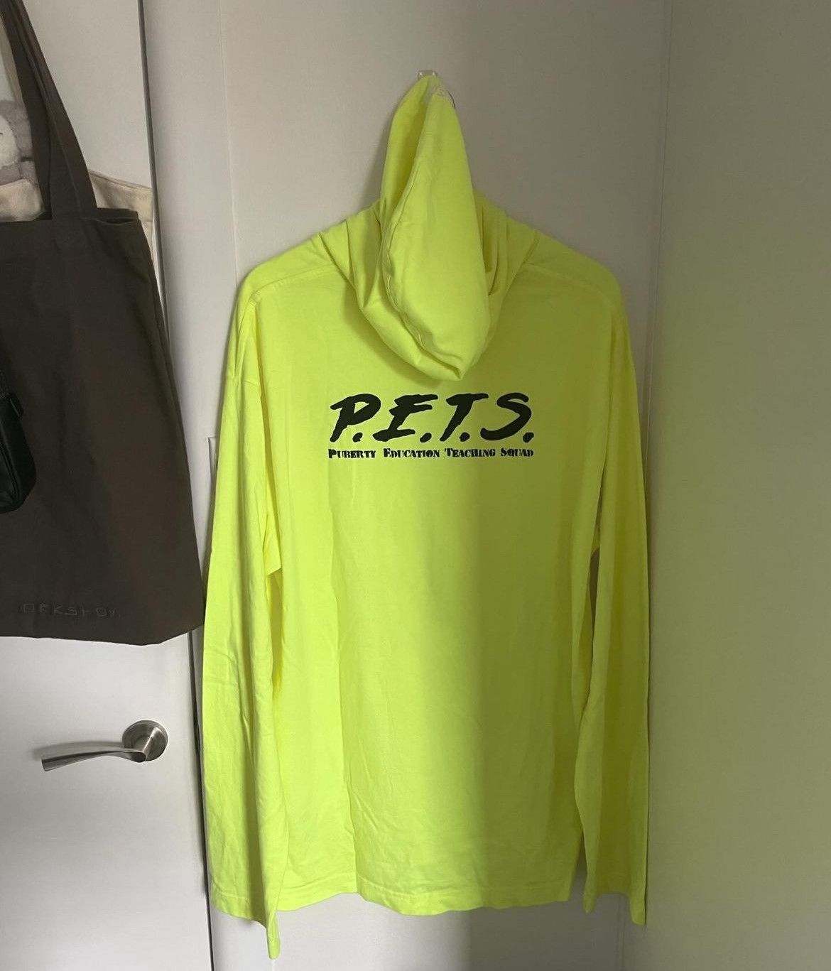 Vetements pets hoodie sale