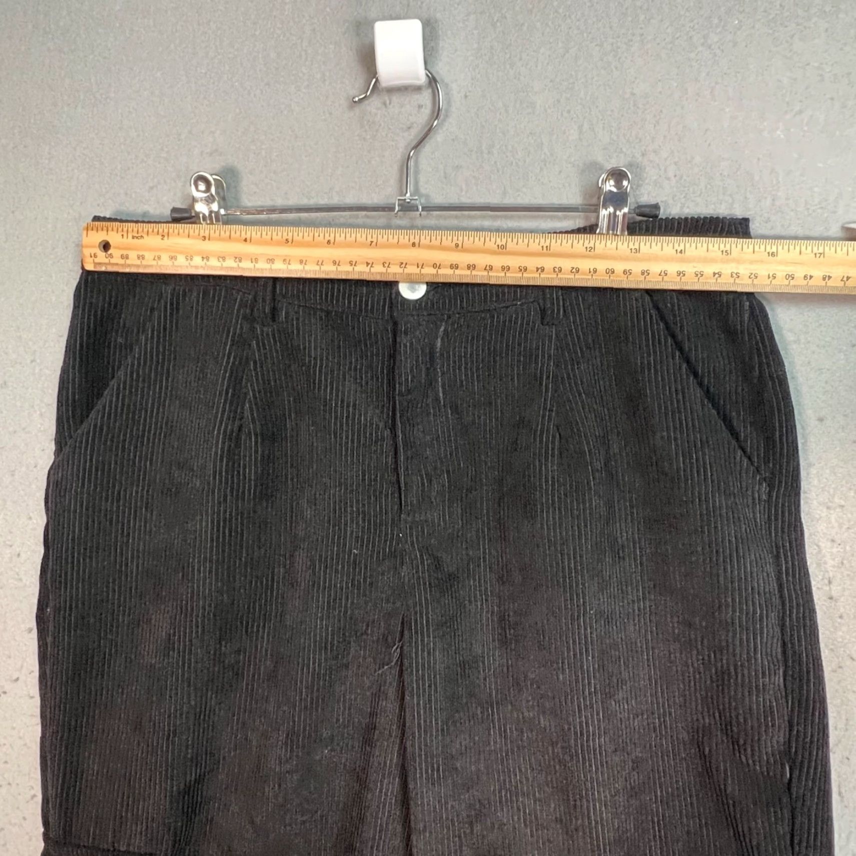 superdown Superdown Black Corduroy Cargo Pants Medium Womens Wide-Leg Pants Size 32" / US 10 / IT 46 - 5 Thumbnail