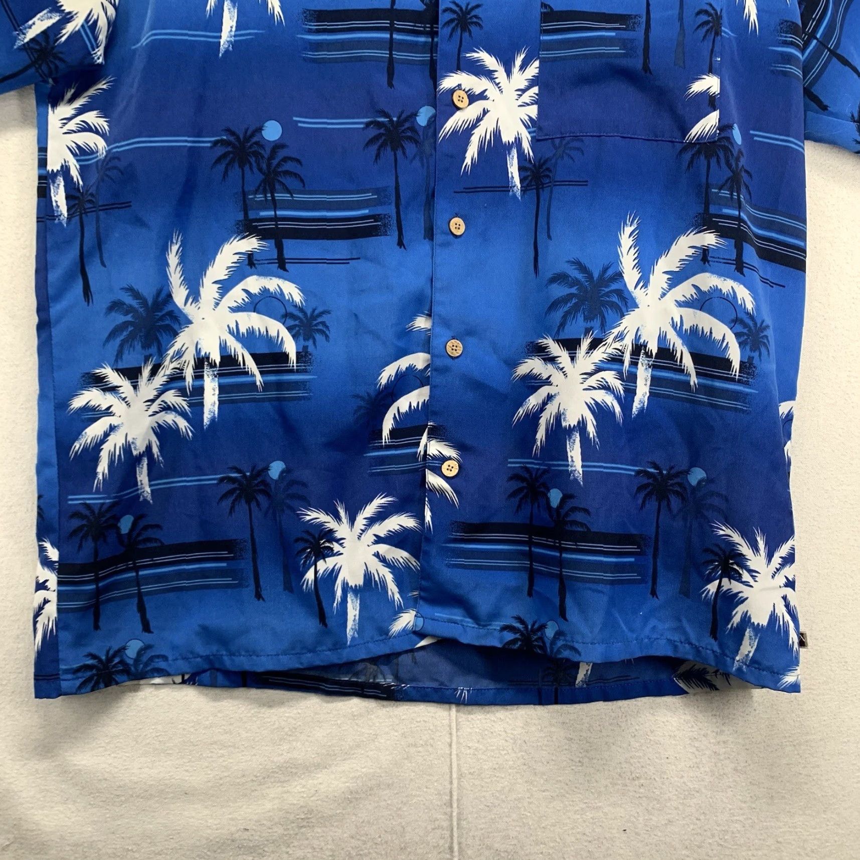 Vintage VINTAGE Hawaiian Shirt Alpine Design Mens M Blue Floral Short Sleeve Button-Up Collared Pocket 90s Aloha Dress? Size US M / EU 48-50 / 2 - 7 Thumbnail