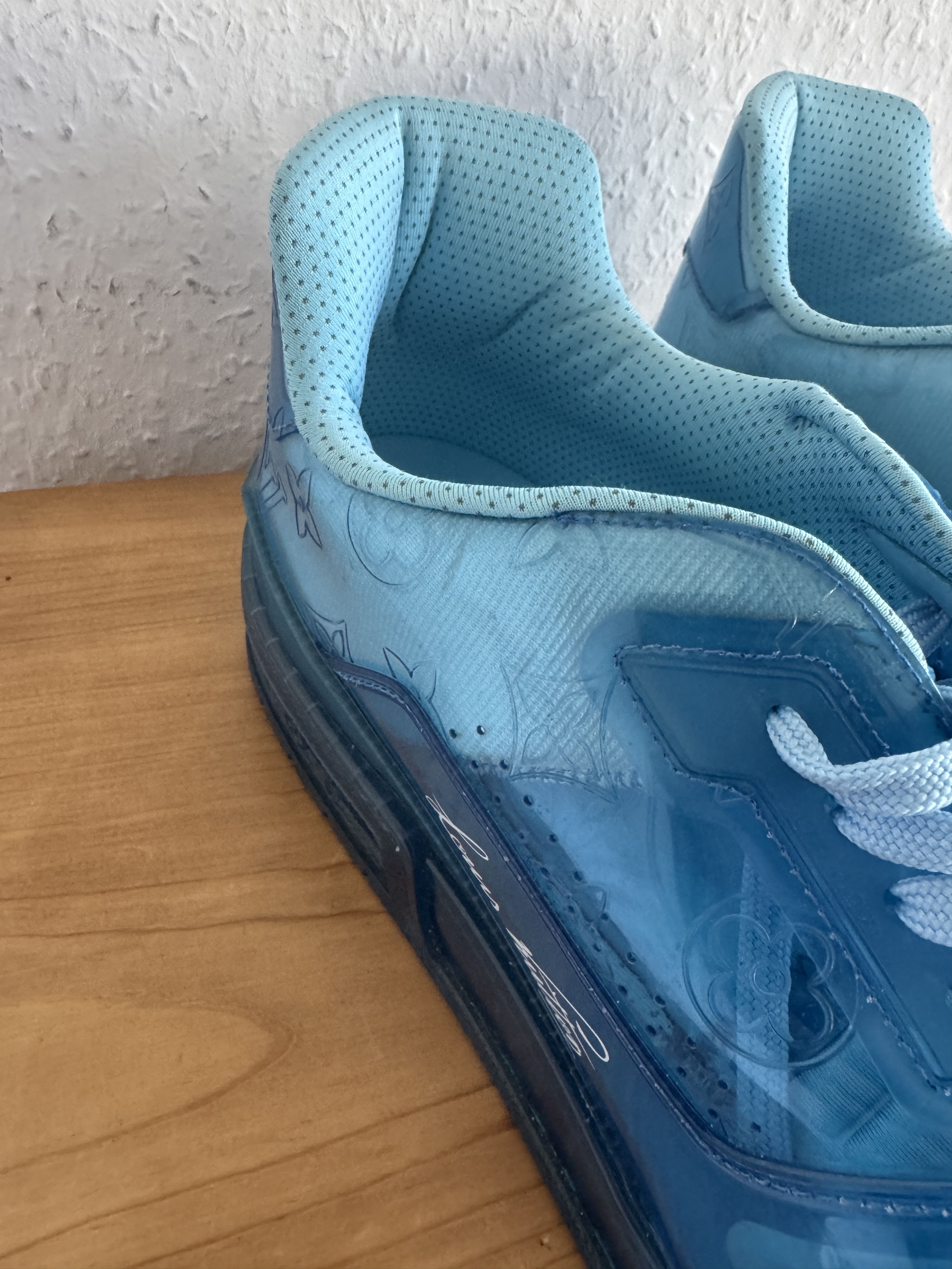 Louis Vuitton Transparent blue LV Trainer Size US 13 / EU 46 - 7 Thumbnail