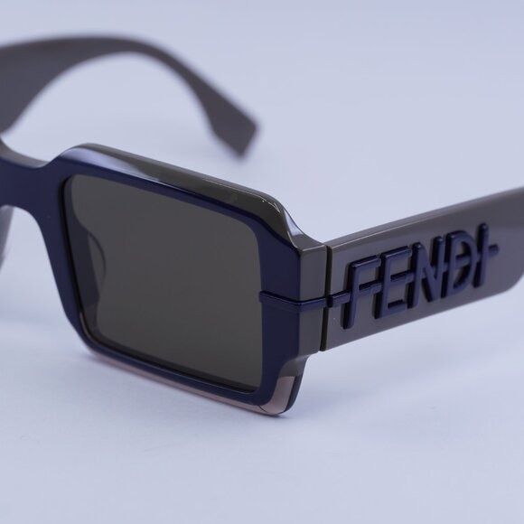 Fendi Fendi FE40073U 50E FENDI GRAPHY Sunglasses Brown Rectangle Size ONE SIZE - 8 Thumbnail