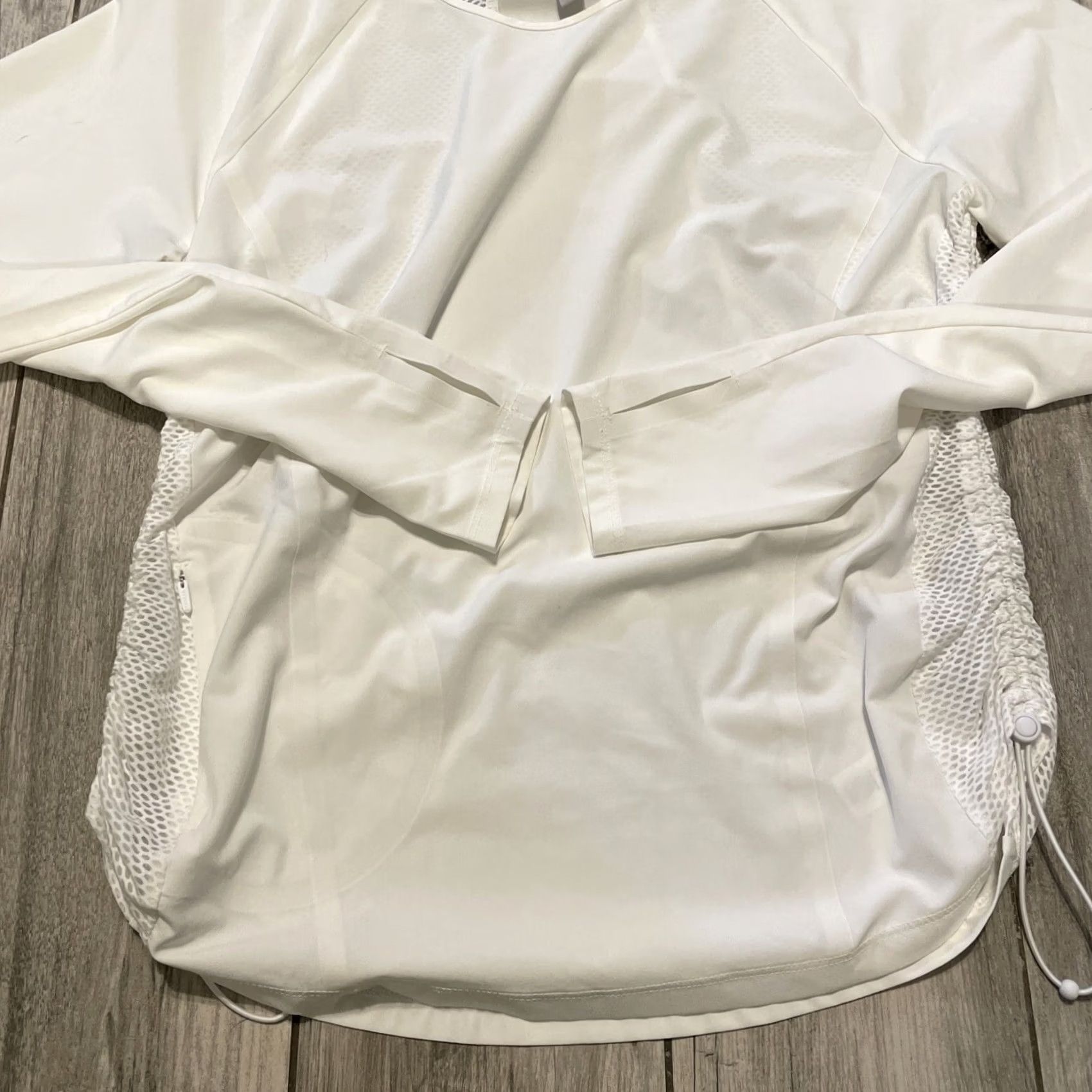 Athleta Athleta T-Shirt Womens Long Sleeve White Fishnet Panel Back Flexlight Rouge Top M Pocket Size M / US 6-8 / IT 42-44 - 5 Thumbnail