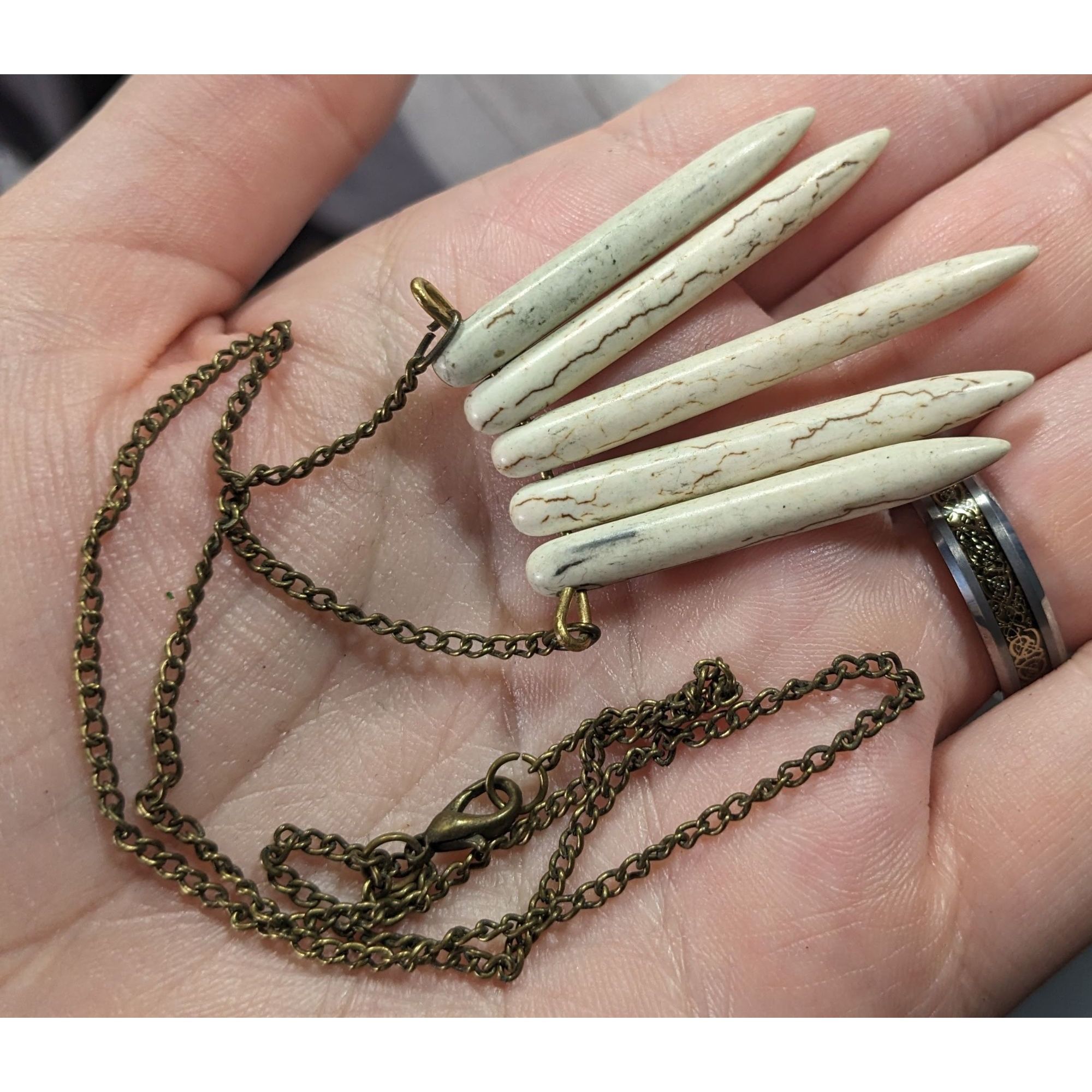 Other Howlite Graduated Spike White And Gold Tone Pendant Necklace Size ONE SIZE - 4 Thumbnail