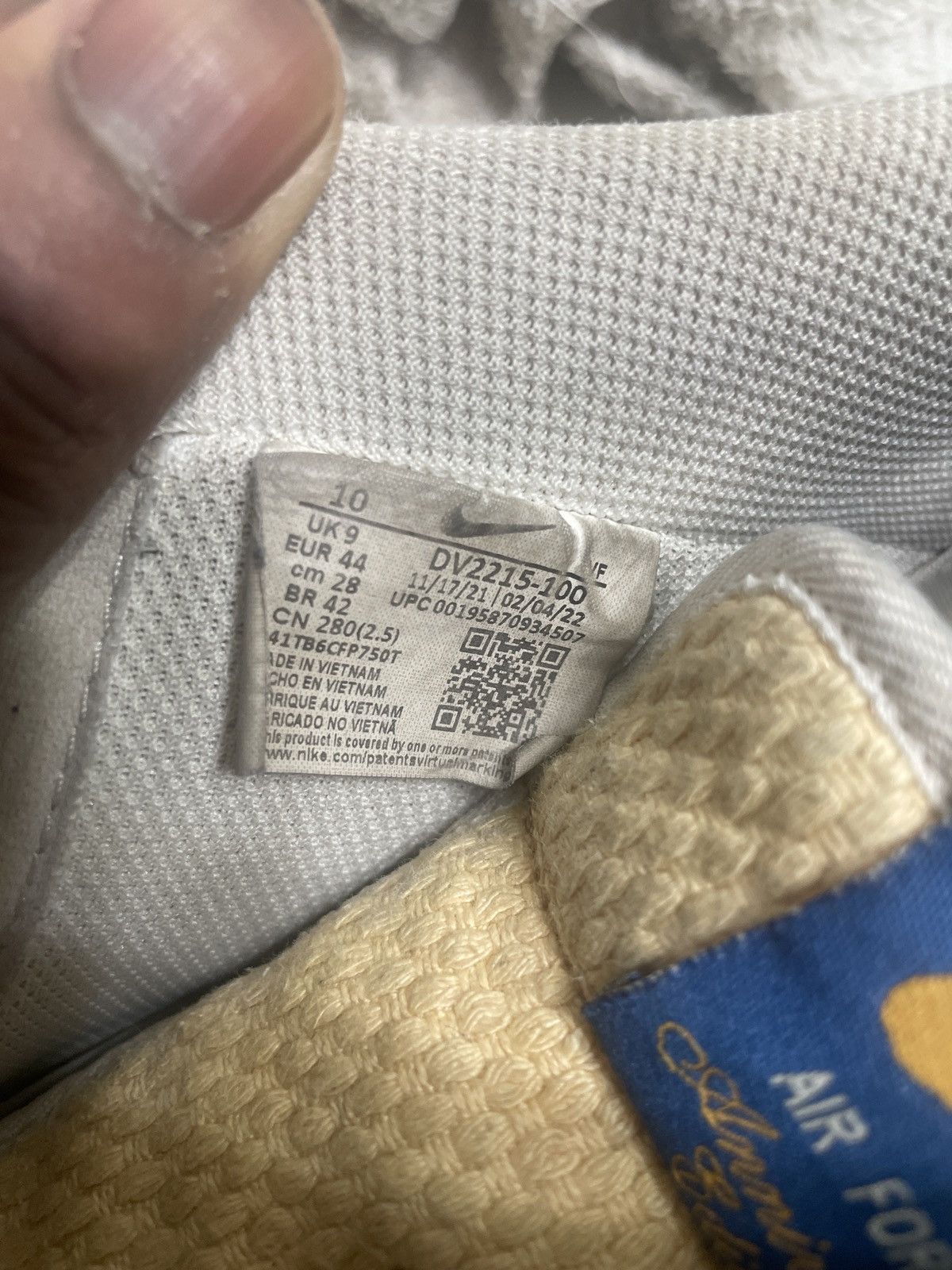 Nike Nike Air Force 1s Size US 10 / EU 43 - 2 Thumbnail