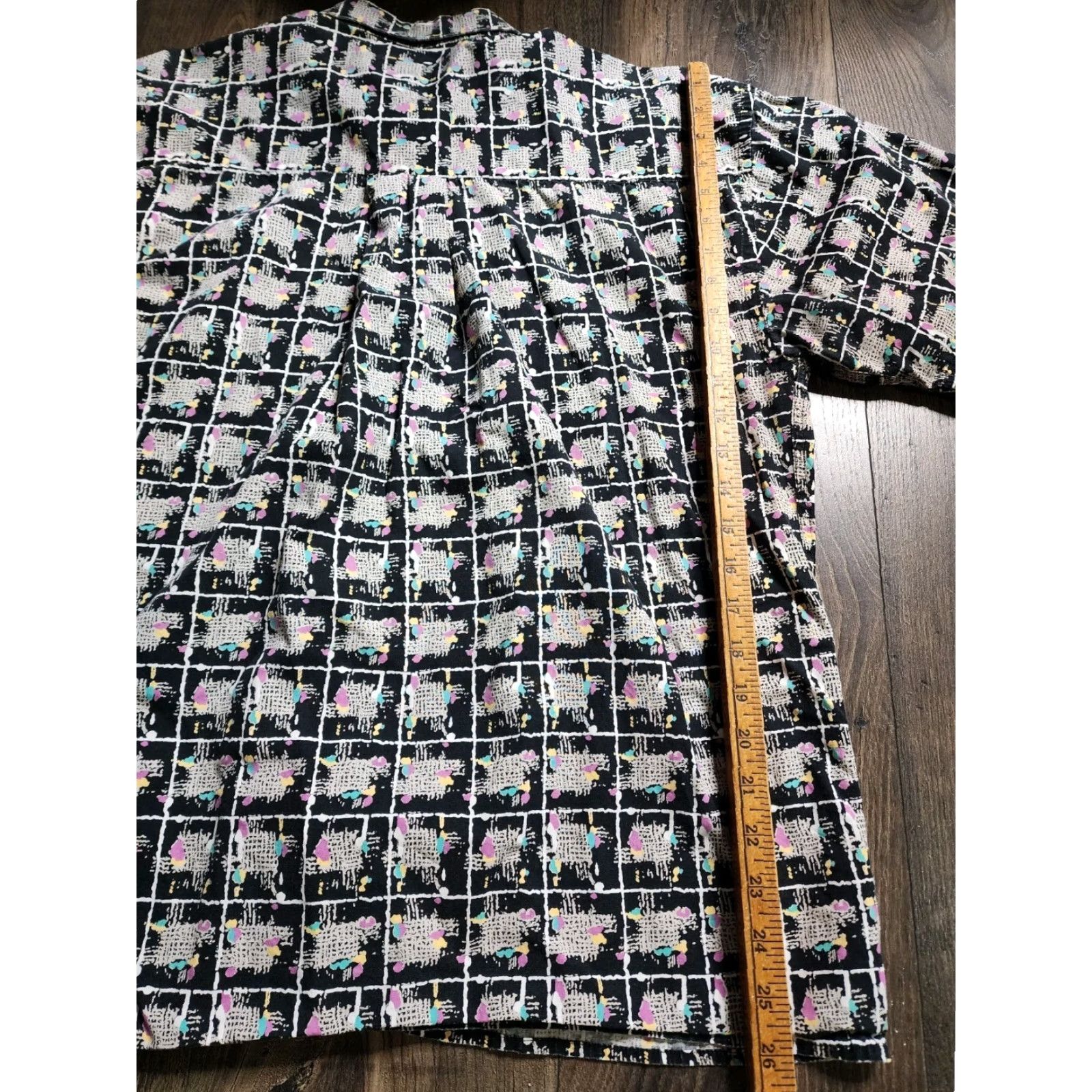 Vintage VINTAGE J.T. BECKETT 90s Geometric Short Sleeve Button Down Shirt Adult Large Black Mens Size US L / EU 52-54 / 3 - 2 Thumbnail