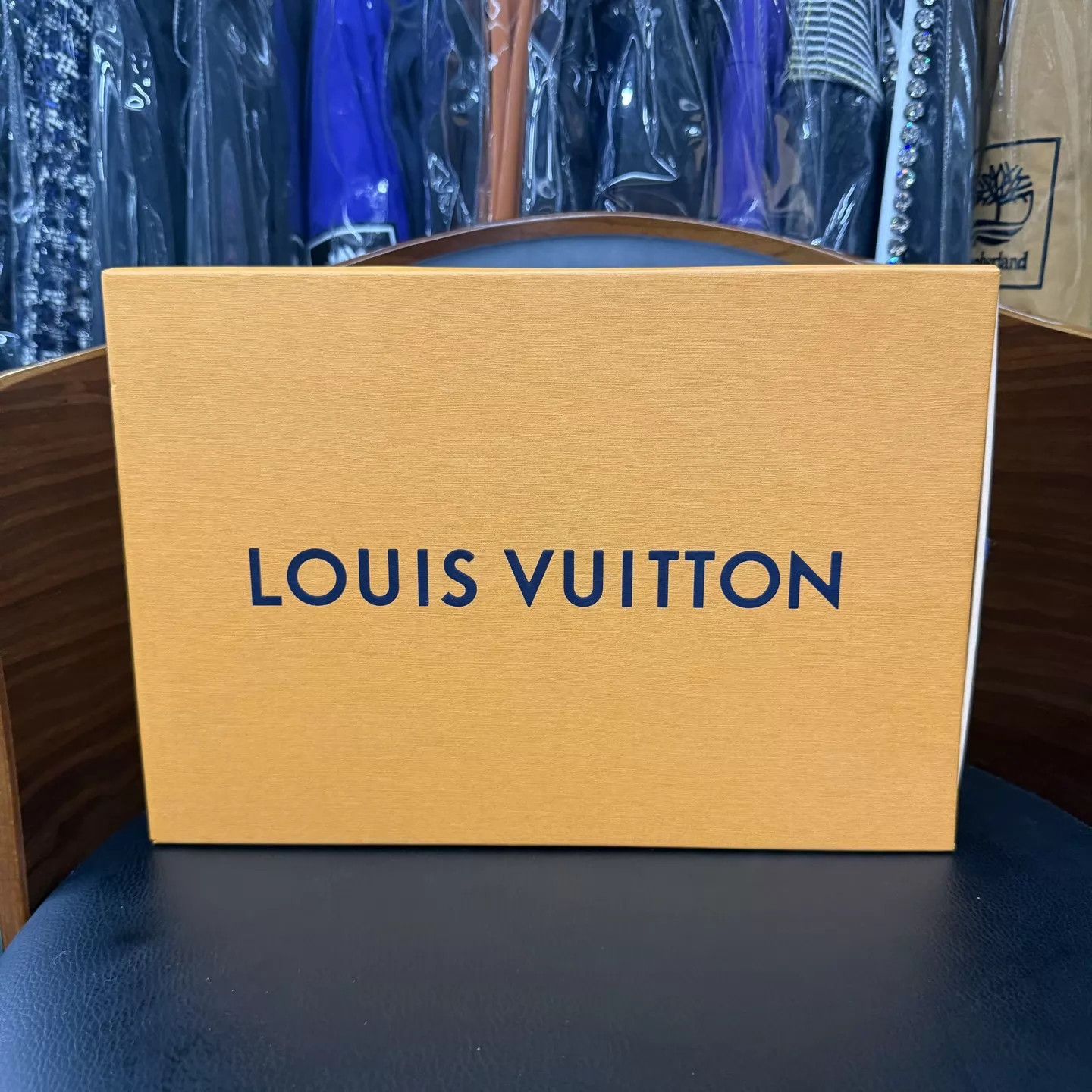 Louis Vuitton LV Frontrow Monogram Cowhide Sneakers 36.5 Like New Size US 6 / IT 36 - 9 Thumbnail