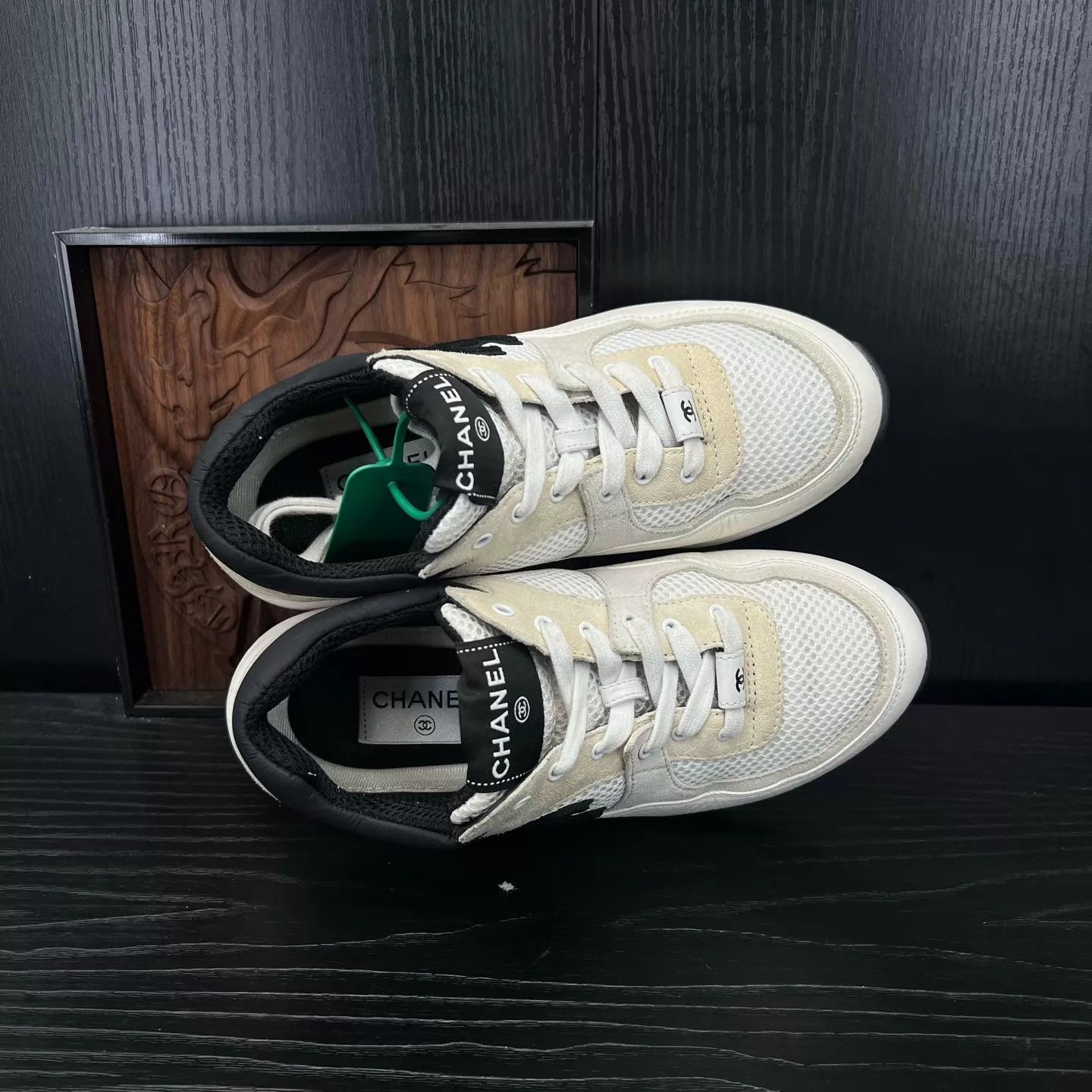 Chanel Chanel 22k Cream & Black 36.5 Size US 6 / IT 36 - 5 Thumbnail