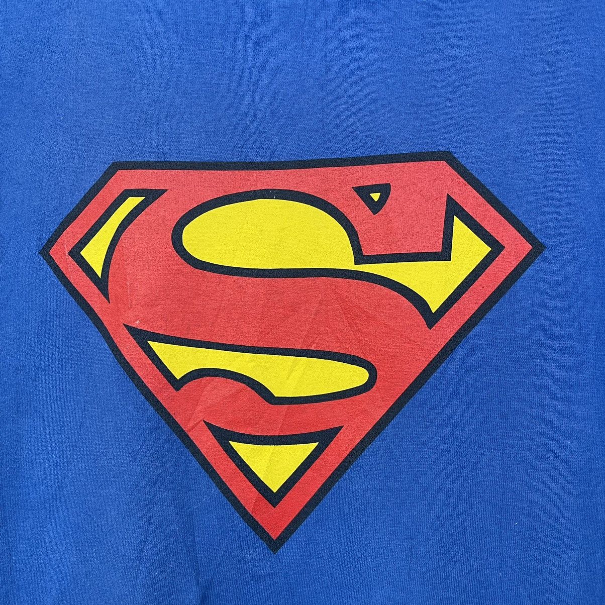 DC Comics × Marvel Comics × Vintage Vintage 2000s Superman OG Logo T Shirt Size US M / EU 48-50 / 2 - 2 Thumbnail
