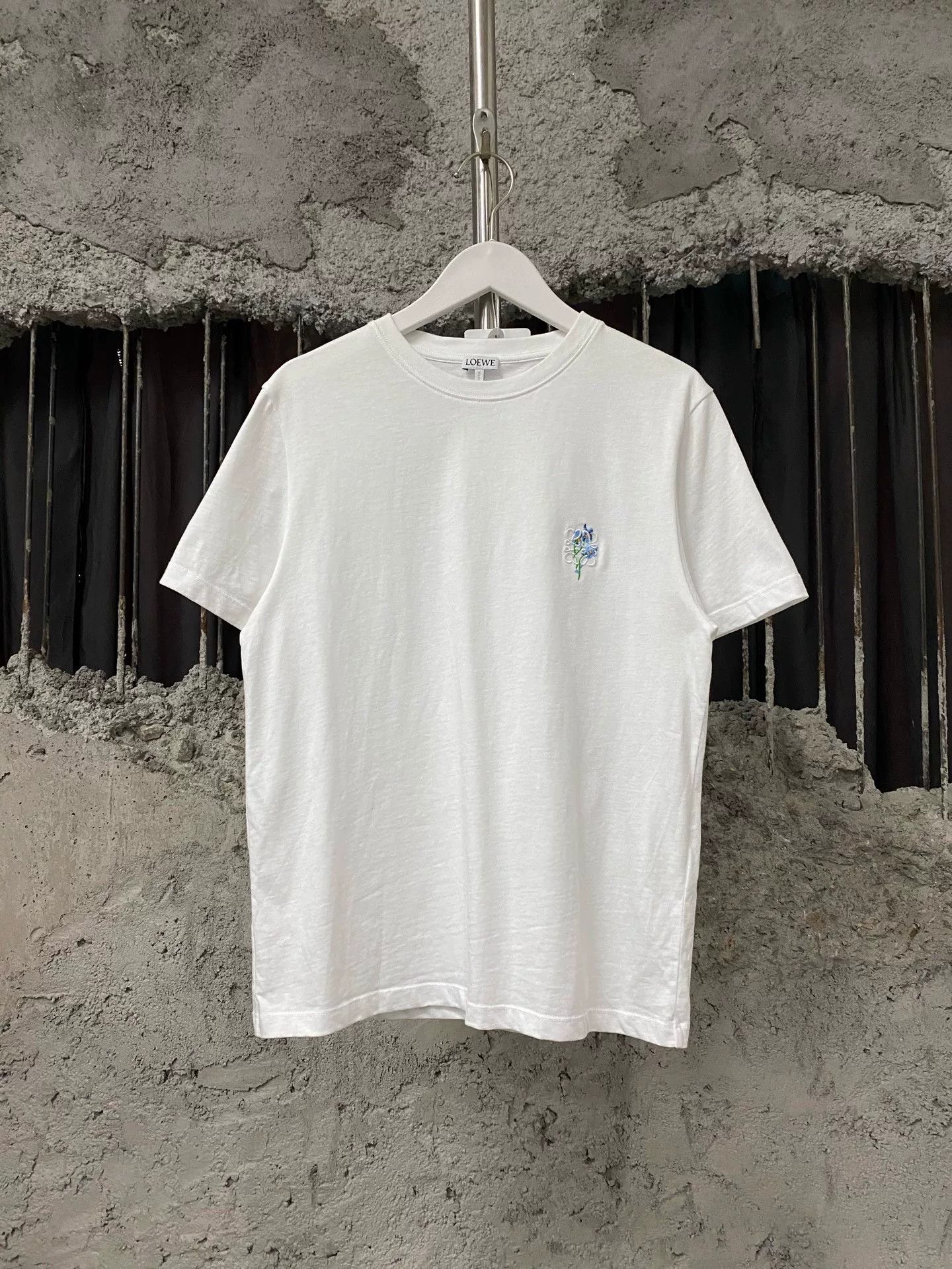 Loewe Loewe Embroidered Flower Short Sleeve Size S / US 4 / IT 40 - 1 Thumbnail