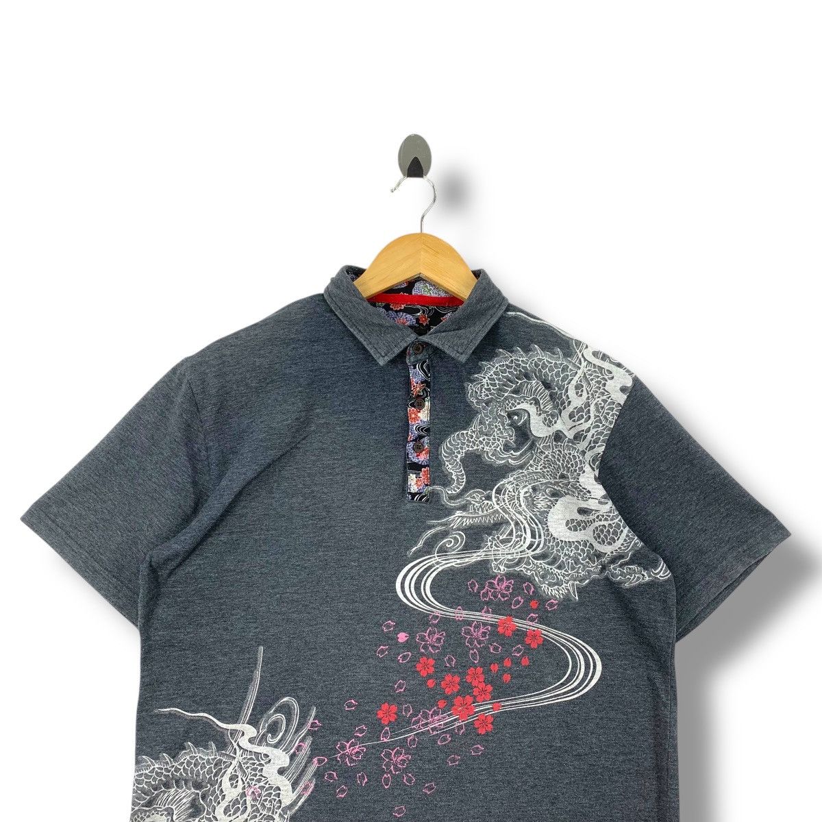 Japanese Brand Vintage Japanese Traditional DRAGON Sukajan Polo Shirt Size US XXL / EU 58 / 5 - 2 Thumbnail