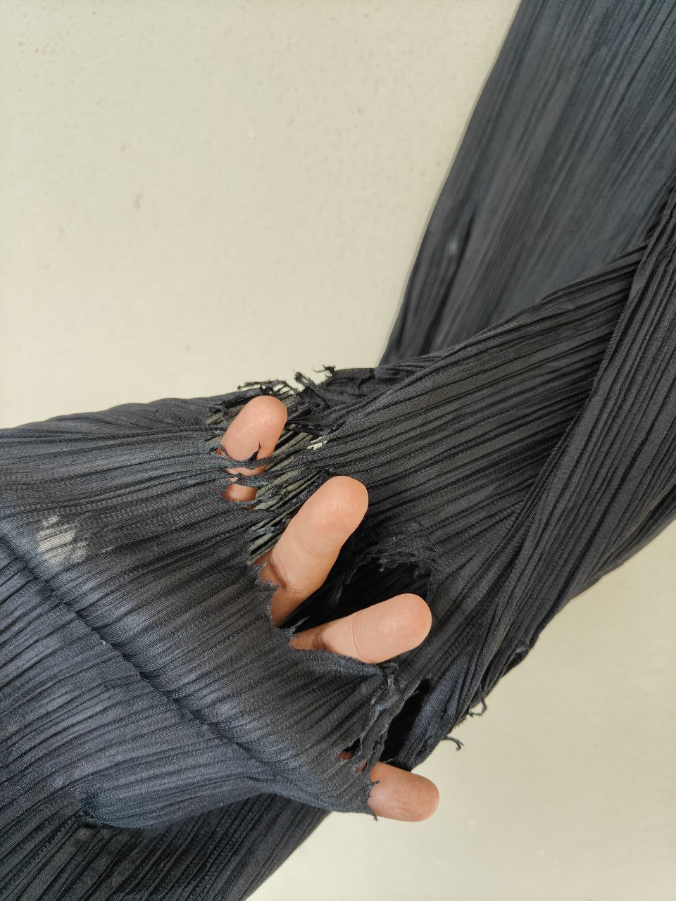 Issey Miyake Thrashed Ripped Damaged Pleats Please Pleated Pant Size 26" / US 2 / IT 38 - 10 Thumbnail