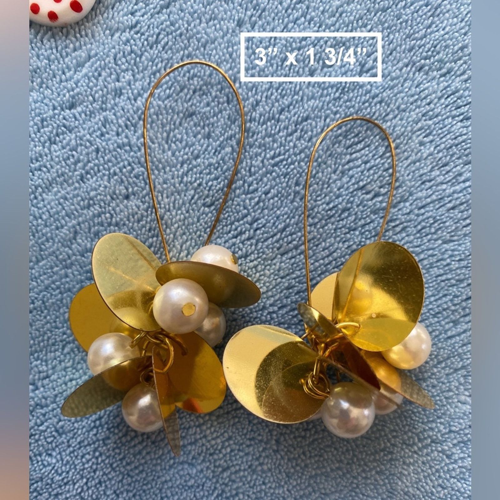Other Gold Coin and Beaded 80’s Earrings Vintage funky metallic Size ONE SIZE - 1 Preview