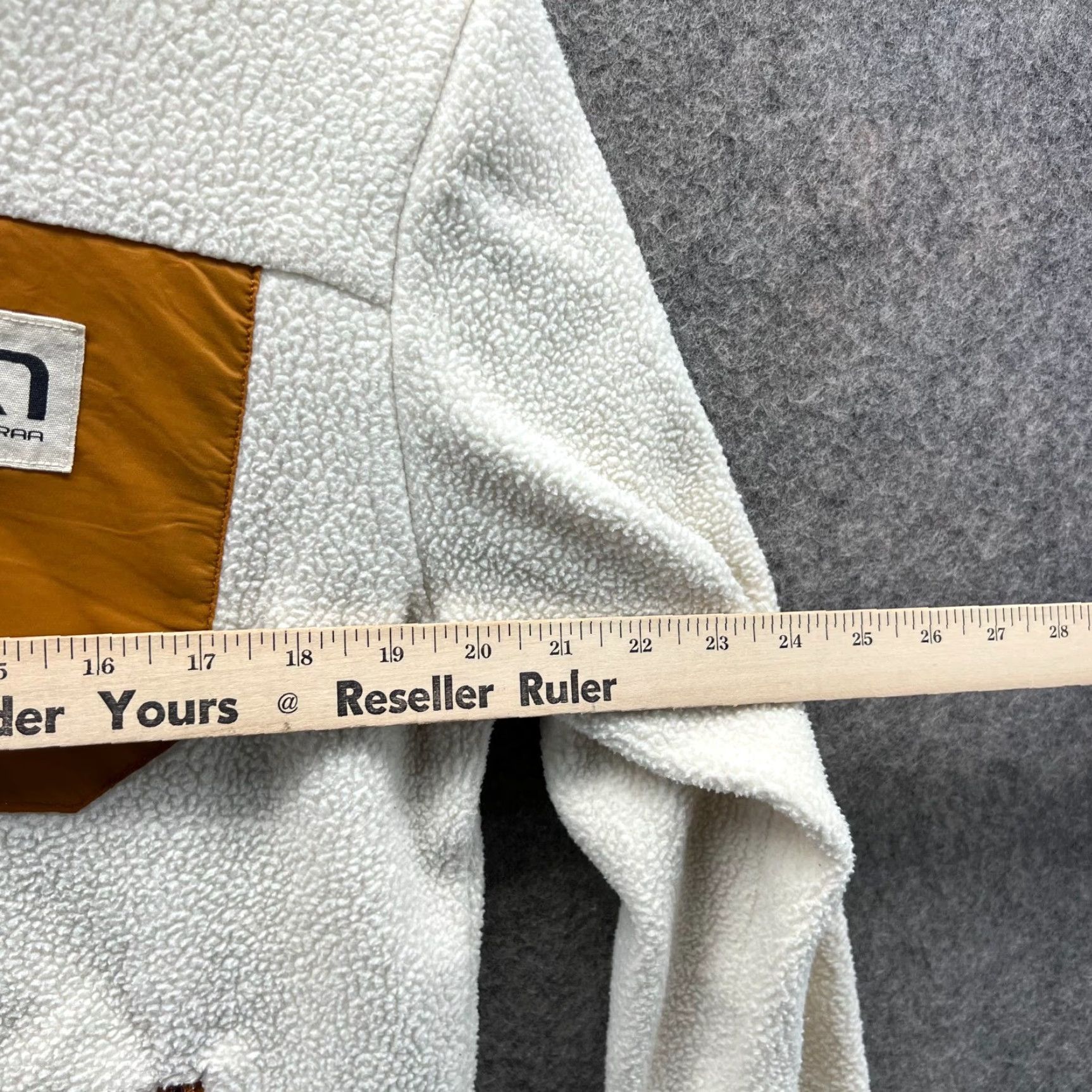 Vintage Karitraa Jacket Women Small White Full Zip Fleece Sherpa Midlayer Size S / US 4 / IT 40 - 3 Thumbnail
