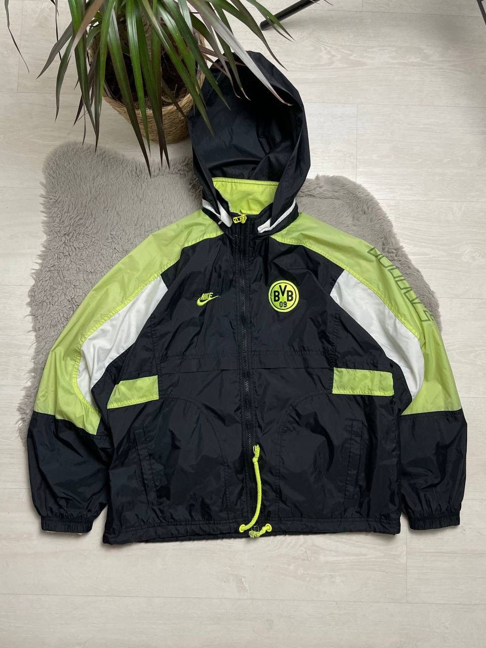 Nike × Vintage Nike Borussia Light Jacket Vntg 90’s Big Logo Swoosh Y2k Size US L / EU 52-54 / 3 - 1 Thumbnail