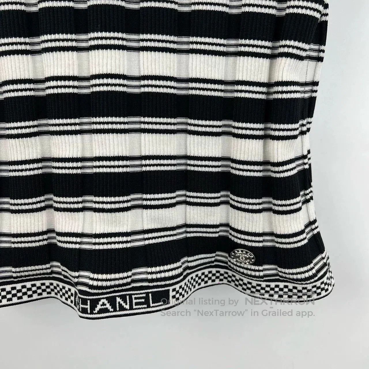 Chanel Chanel Black White Stripe Logo Knit Top. Size US XS / EU 42 / 0 - 6 Thumbnail