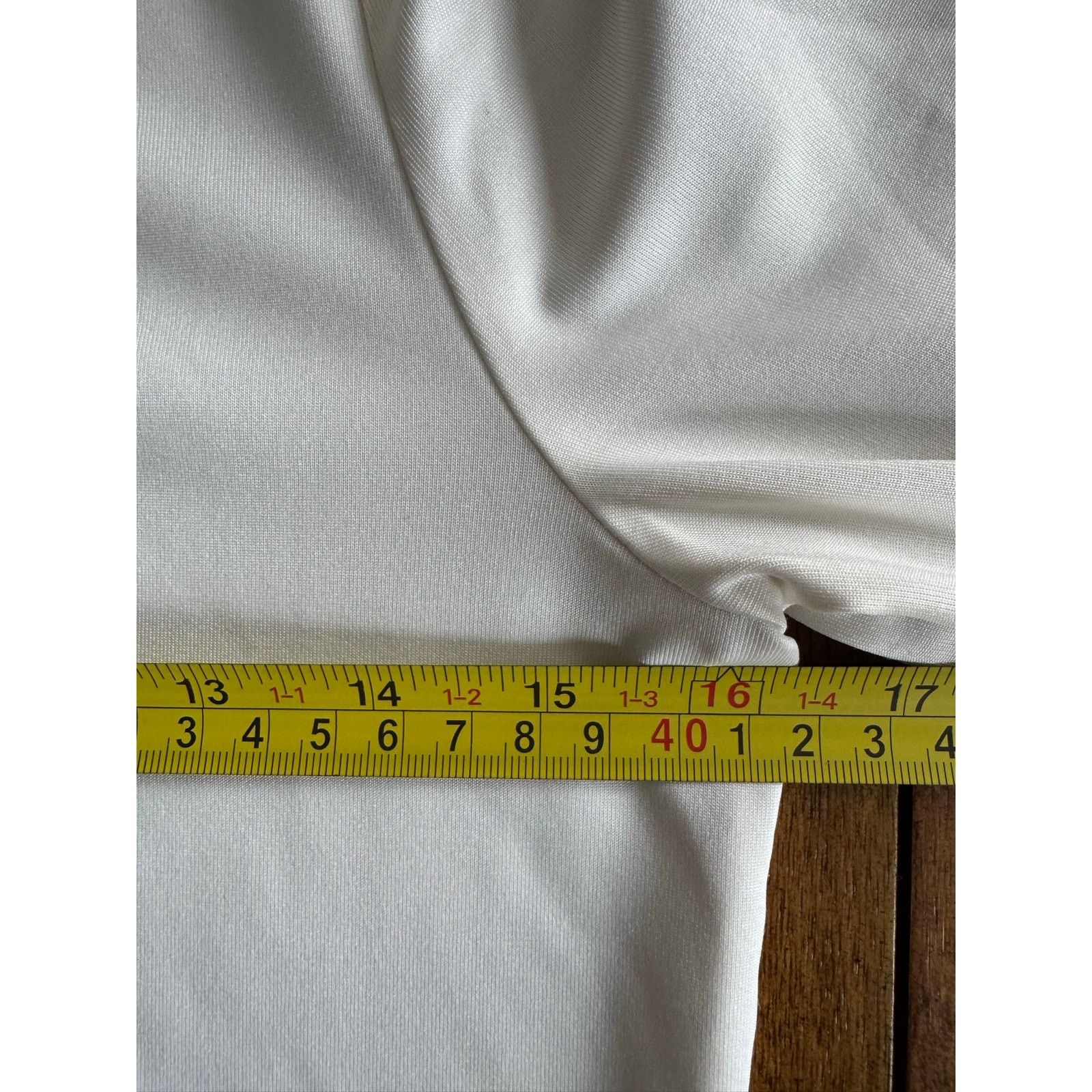 White House Black Market White House Black Market Long Sleeve White Scoop Neck Top M Size M / US 6-8 / IT 42-44 - 7 Thumbnail