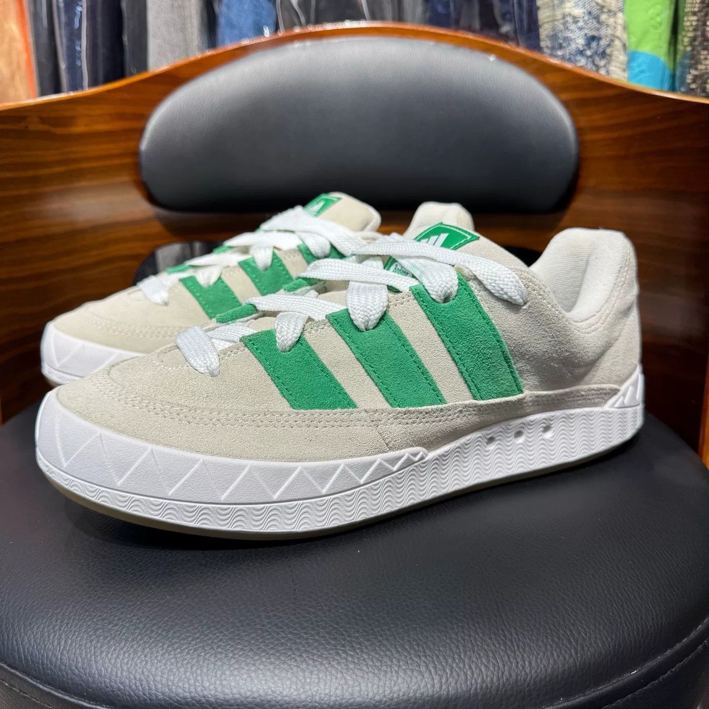 Adidas Adidas Green Lowtop Sneakers 43 Men Size US 10 / EU 43 - 1 Thumbnail