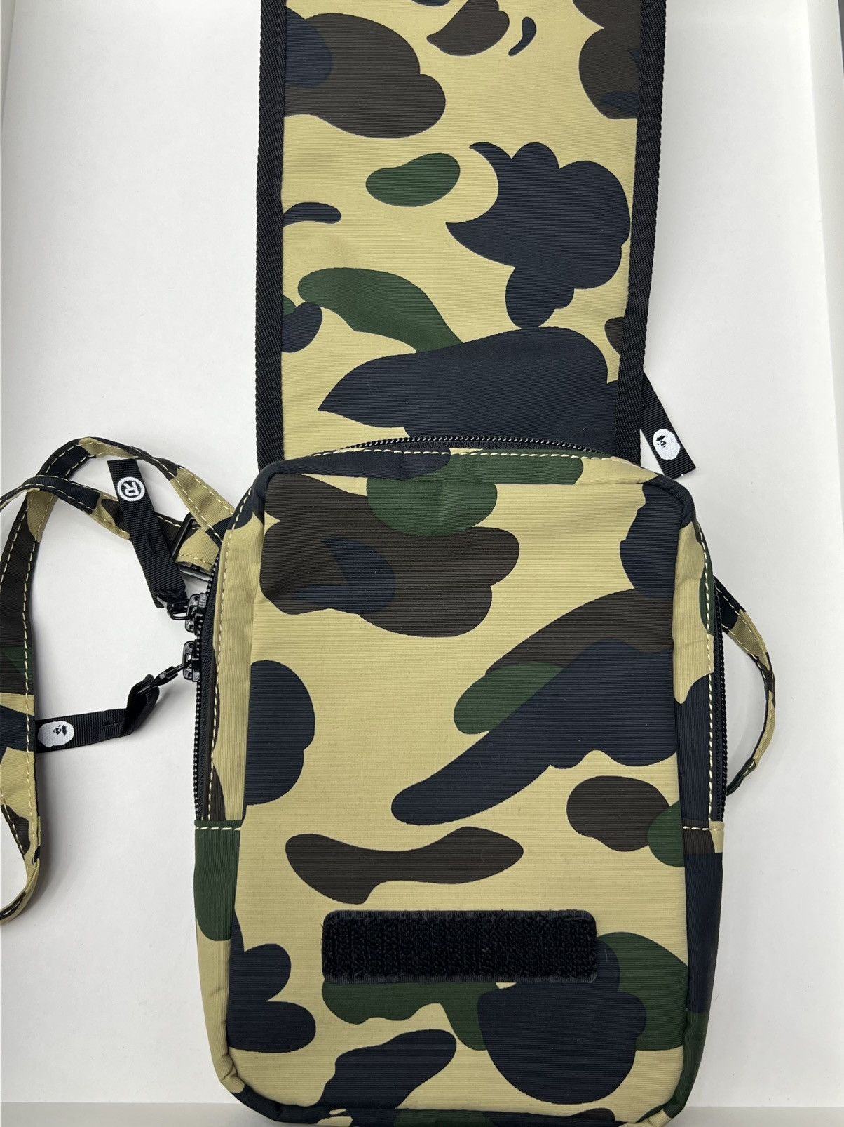Bape Bathing Ape 1st Camo Messenger Bag Size ONE SIZE - 5 Thumbnail