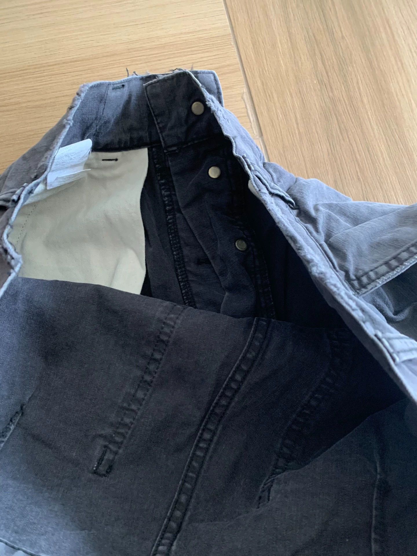 Madness MADNESS 22SS Japanese Slashed Washed Chino Pants L Near New Size US 34 / EU 50 - 4 Thumbnail