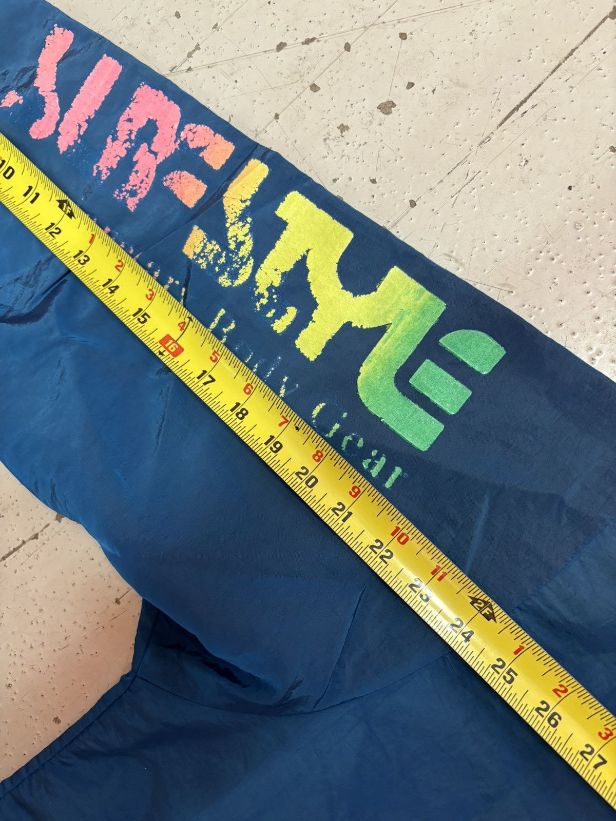 Vintage ***FINAL DROP***RARE 90s SURF STYLE OVERSIZED WINDBREAKER OS Size US XXL / EU 58 / 5 - 12 Thumbnail