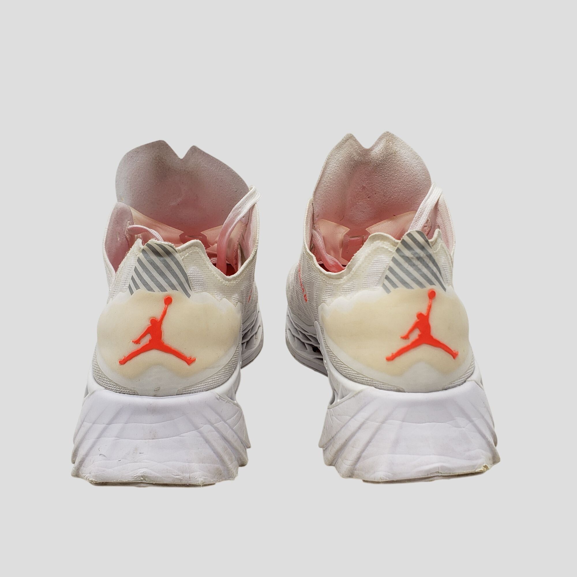 Jordan Brand Jordan Zoom Trunner Ultimate White Flash Crimson Mens 10.5 Size US 10.5 / EU 43-44 - 3 Thumbnail