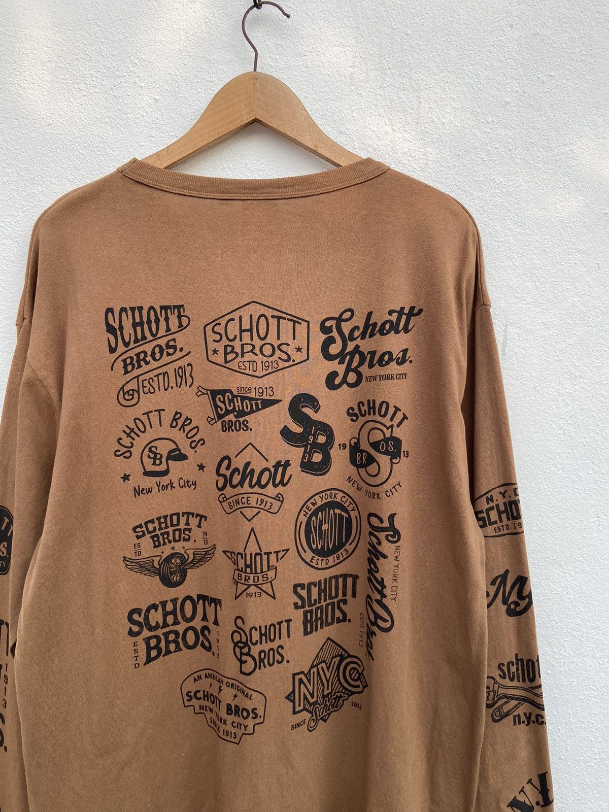 Schott 🔥 Schott NYC t shirt long sleeve sun faded Size US XL / EU 56 / 4 - 1 Thumbnail