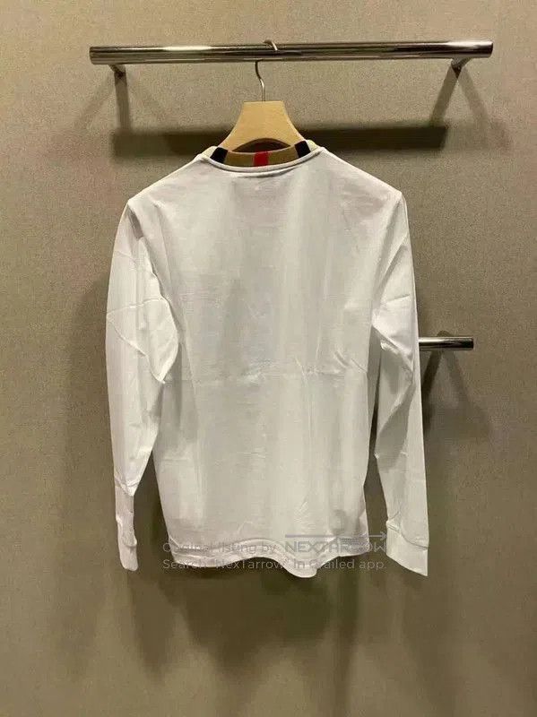Burberry Burberry Women's Long Sleeve Logo T-Shirt. Size M / US 6-8 / IT 42-44 - 2 Thumbnail