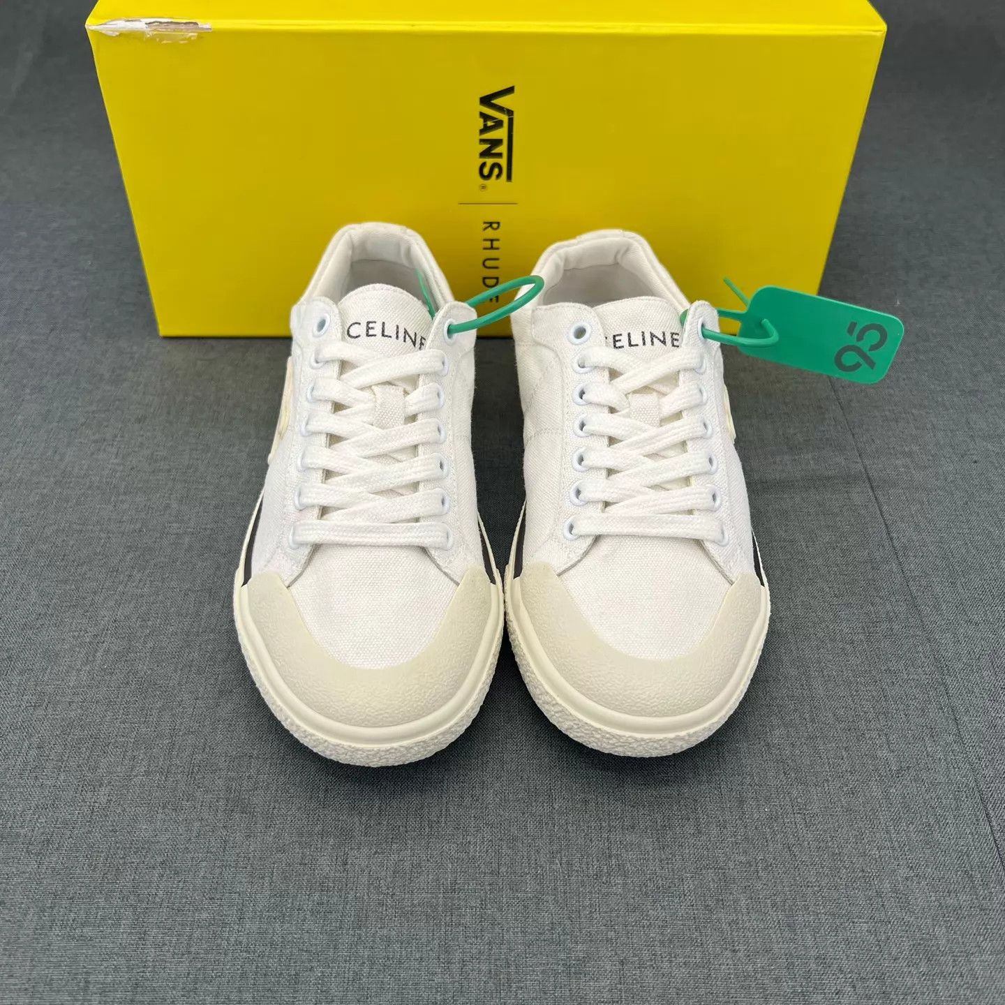 Celine Celine Triomphe Canvas White 35 Worn Once Like New Size US 4.5 / IT 34.5 - 4 Thumbnail