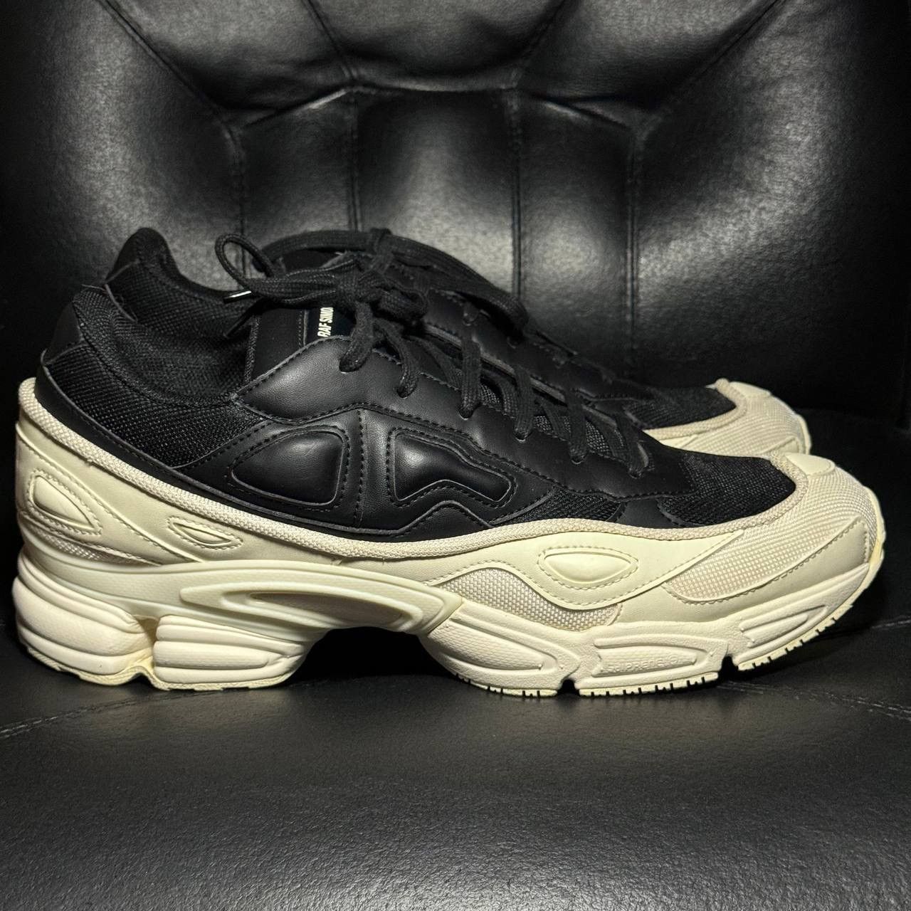 Adidas × Raf Simons 11,5us Adidas Raf Simons Ozweego White Size US 11.5 / EU 44-45 - 1 Thumbnail