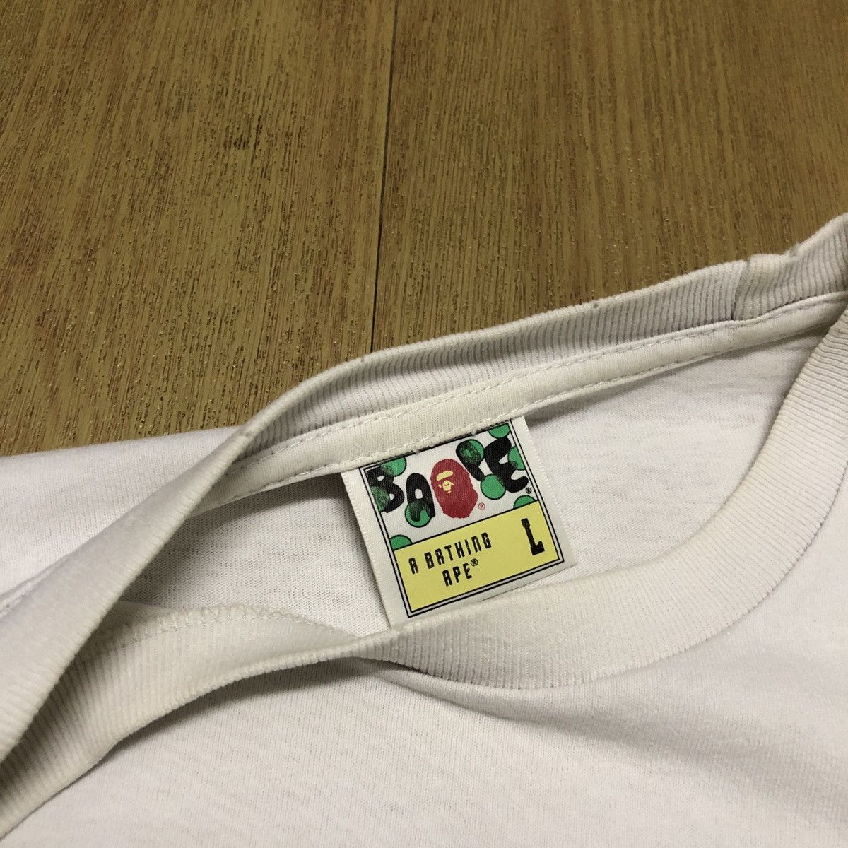 Bape A Bathing Ape Credit Card Hong Kong Exclusive Tshirts Size US L / EU 52-54 / 3 - 7 Thumbnail