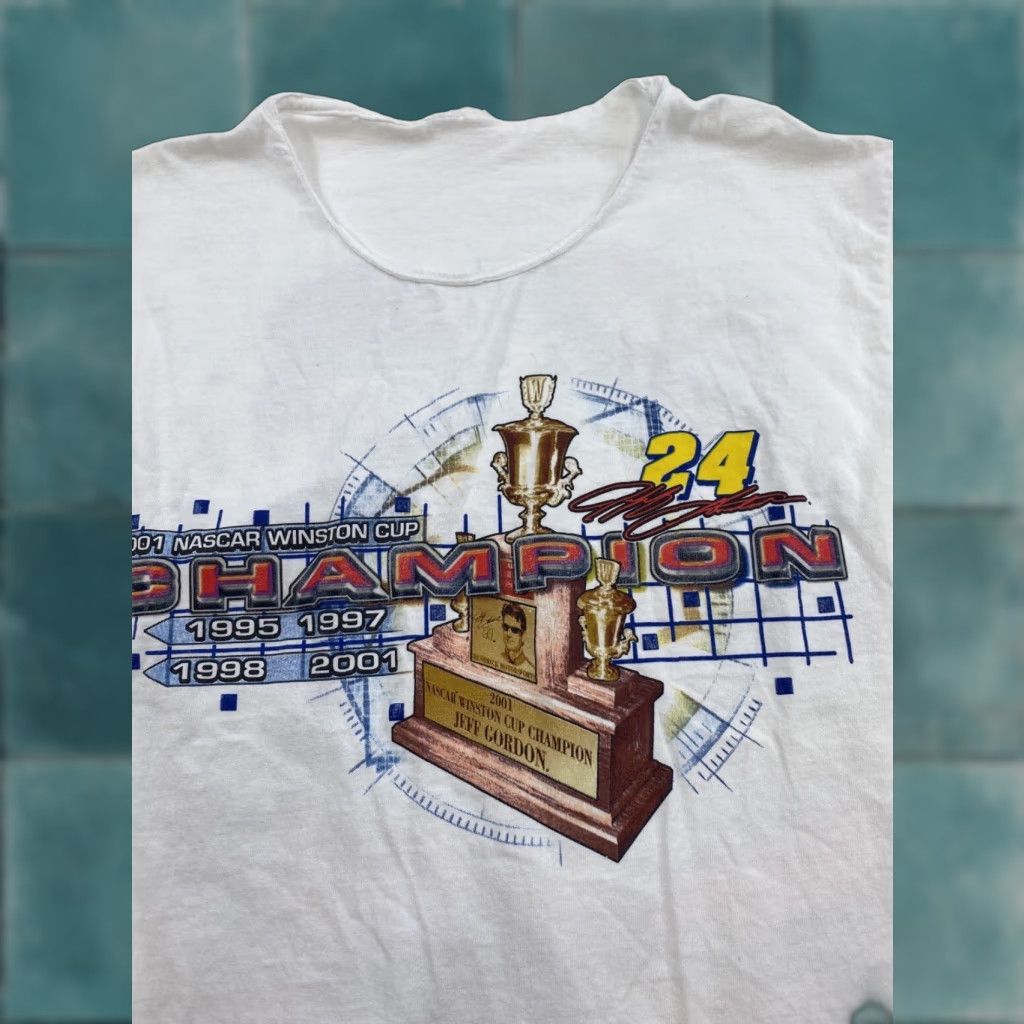 NASCAR VINTAGE NASCAR 2001 Jeff Gordon Winston Cup Champion Sleeveless Shirt Adult XL Tee Shirt White Men's L/XL Graphic Print Breatherable 100%Cotton Logo Size US L / EU 52-54 / 3 - 1 Thumbnail