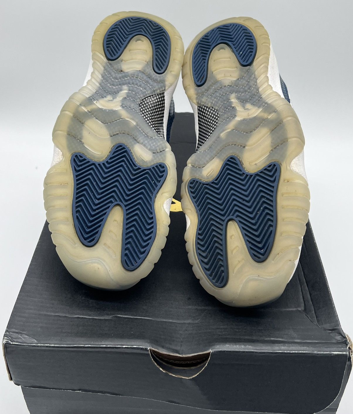 Jordan Brand Jordan 11 retro Snakeskin Navy GS Size US 5.5 / EU 38 - 6 Thumbnail
