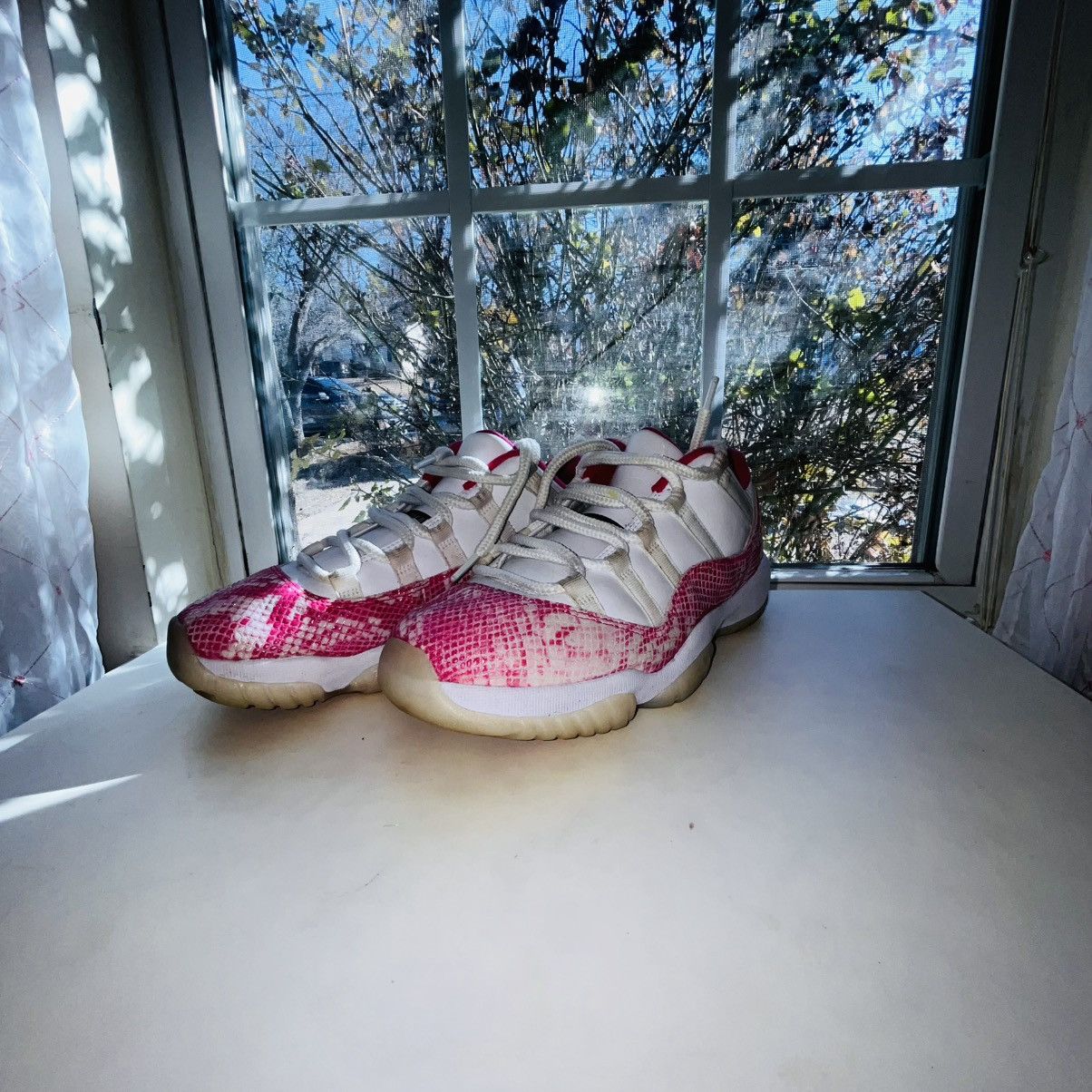 Jordan Brand Jordan11 RetroLow pink-snakeskin Size US 8.5 / IT 38.5 - 2 Thumbnail