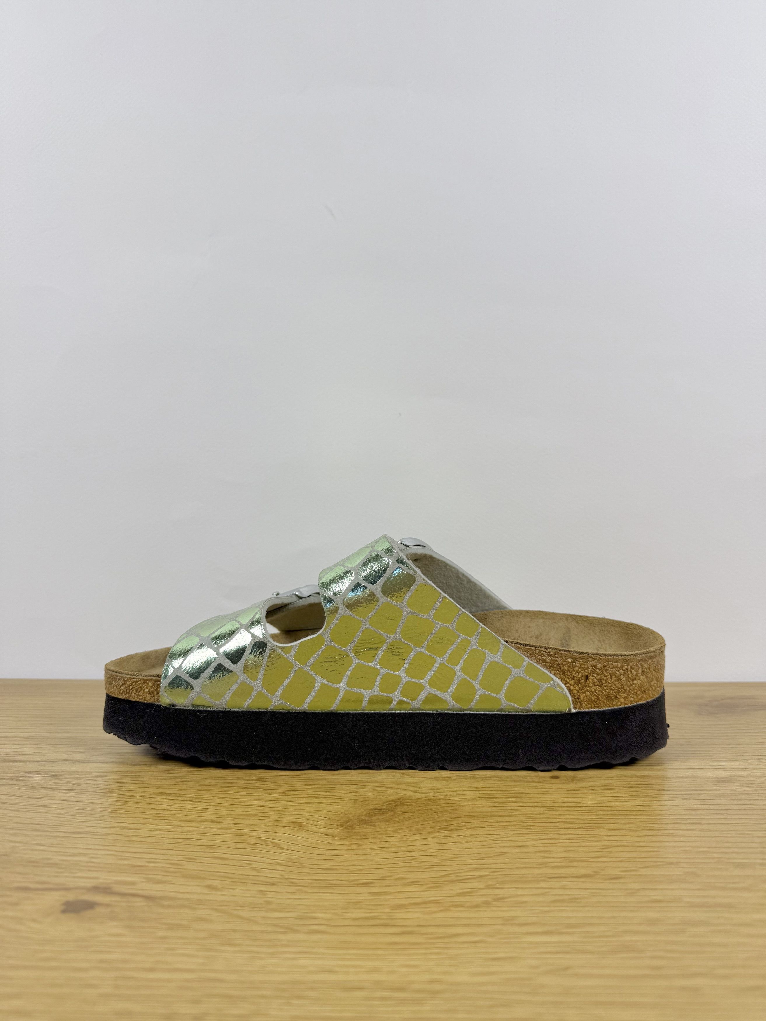 Birkenstock Birkenstock Arizona GatorGleam Green Metallic Sandals Size US 8 / IT 38 - 7 Thumbnail