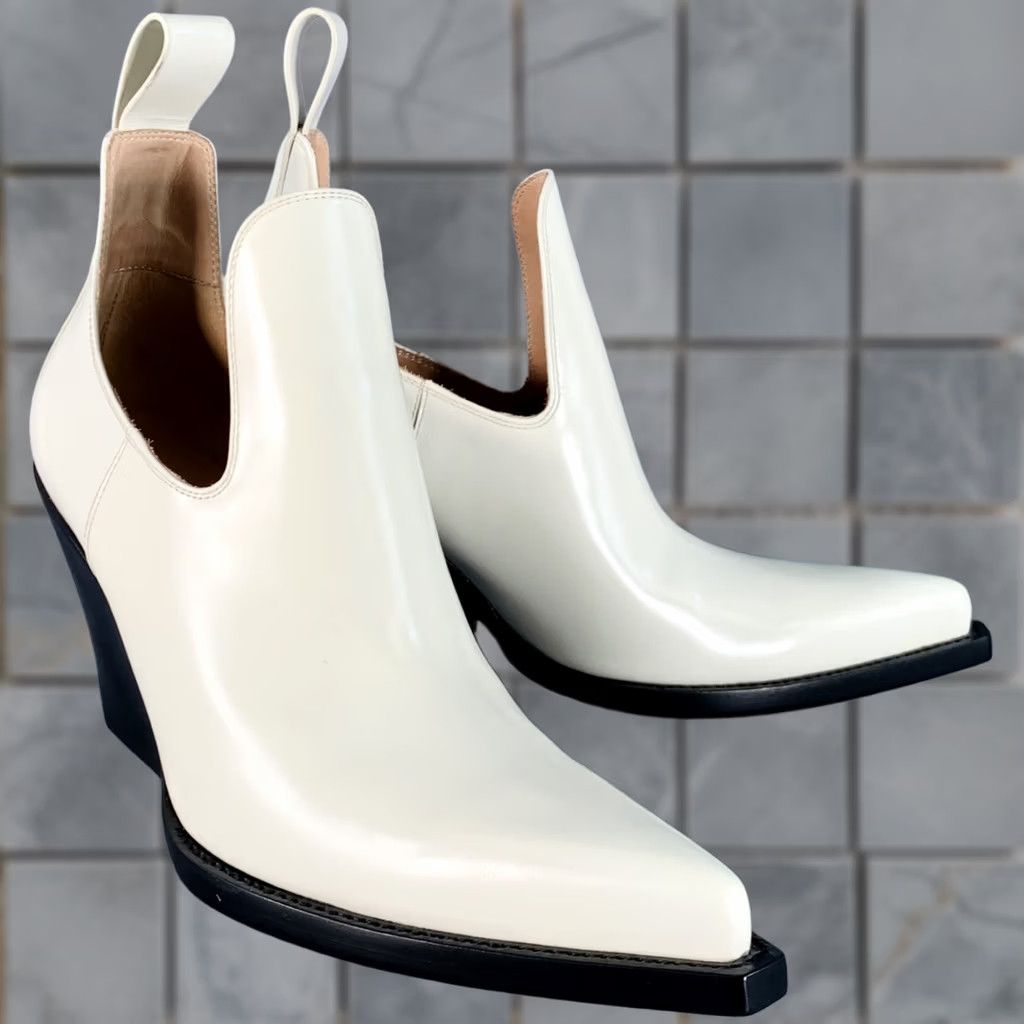Bottega Veneta BOTTEGA VENETA Boots Ivory Black Leather Slip On Western Ankle Size 9 Women Size US 9 / IT 39 - 1 Thumbnail