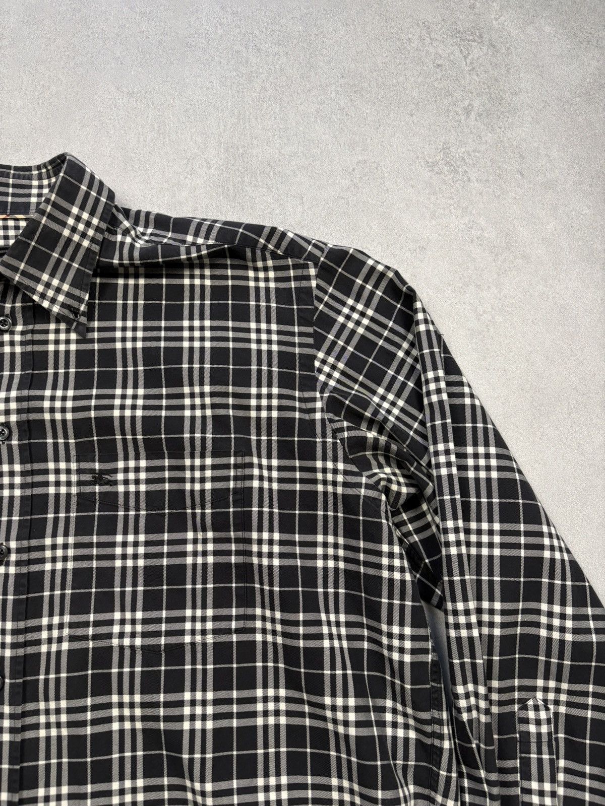 Burberry Burberry London Vintage 2000s Black Check Shirt Rare England Size US XL / EU 56 / 4 - 2 Thumbnail