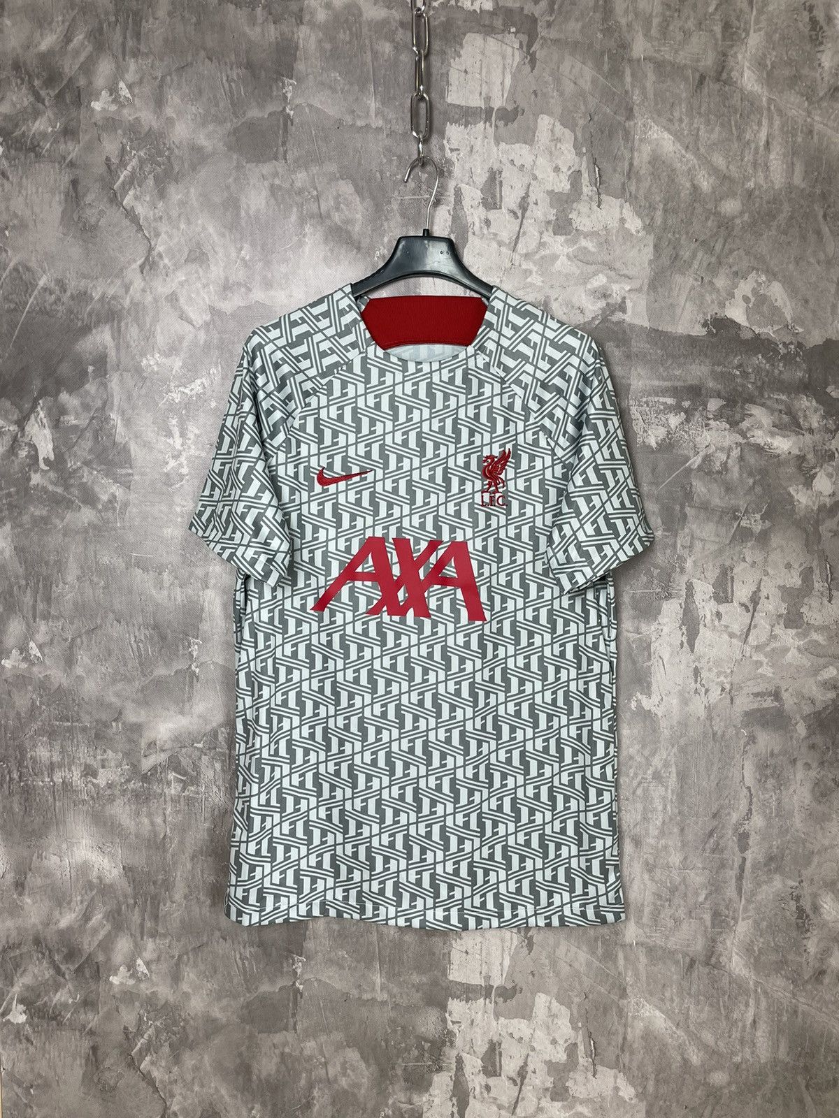 Nike Nike Liverpool FC 2020 AXA Training Jersey Size US M / EU 48-50 / 2 - 1 Thumbnail