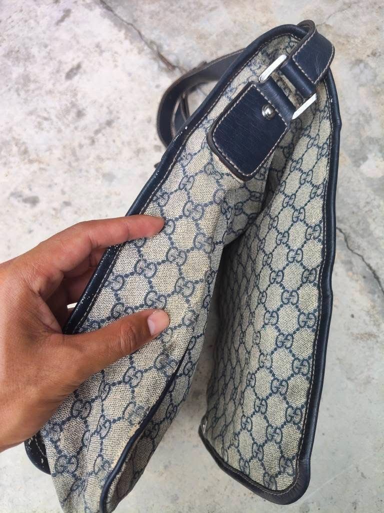 Gucci Authentic GUCCI Large Flap Messenger Bag Beige Navy Blue Size ONE SIZE - 18 Thumbnail