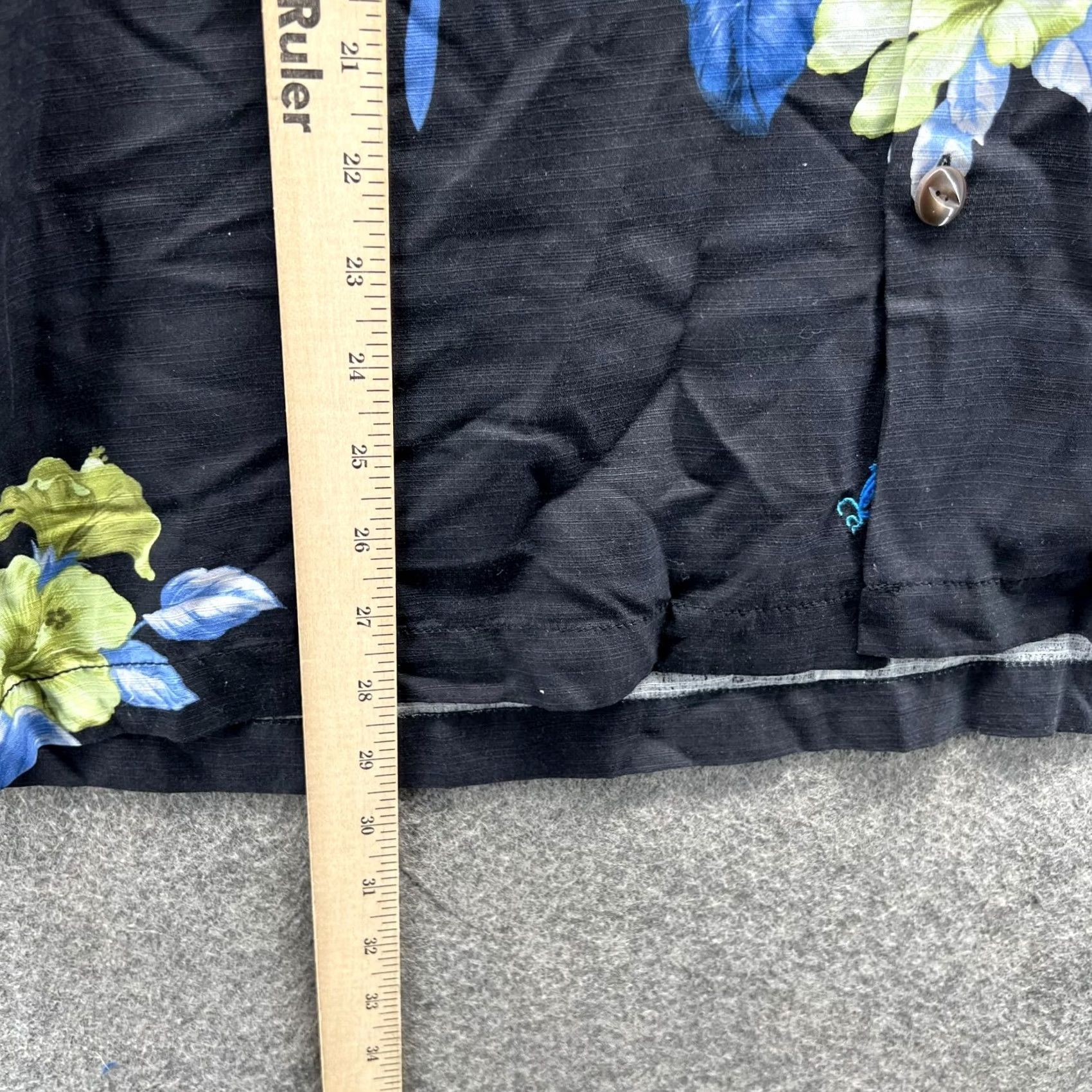Tommy Bahama VINTAGE Tommy Bahama Shirt Mens Large Black Button Down Silk Island Hawaiian Camp Floral Size US L / EU 52-54 / 3 - 4 Thumbnail