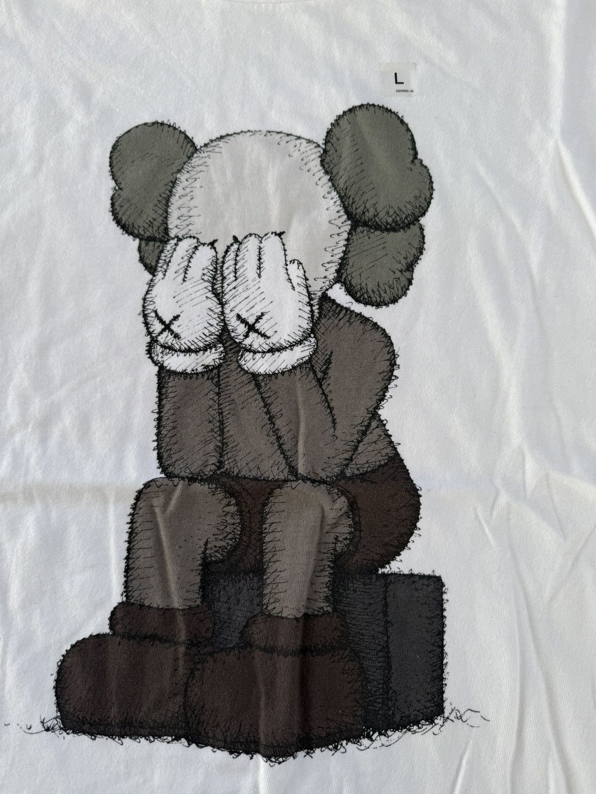 Kaws × Uniqlo Kaws ‘Passing Through’ T Size US L / EU 52-54 / 3 - 3 Thumbnail