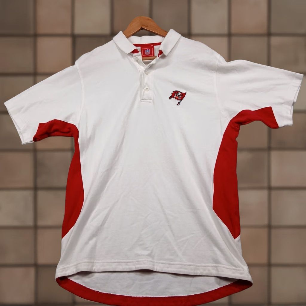 NFL Tampa Bay Buccaneers Polo Shirt Men M White Red NFL Football Shirt Polo Size US M / EU 48-50 / 2 - 1 Thumbnail